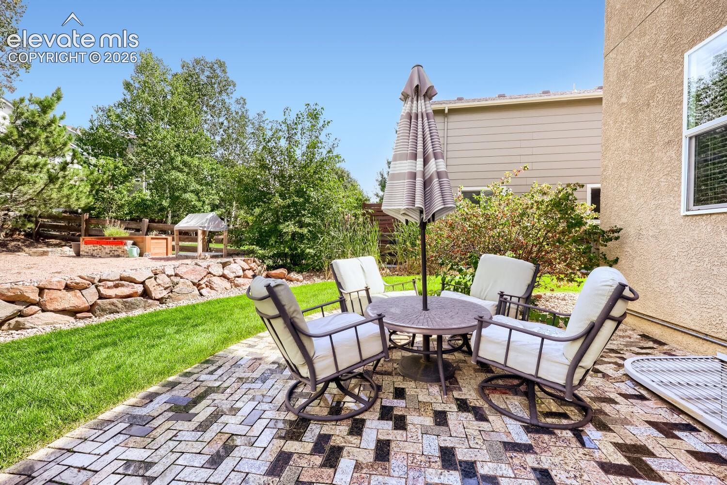 Listing photo 23 for 1586 Lily Lake Drive