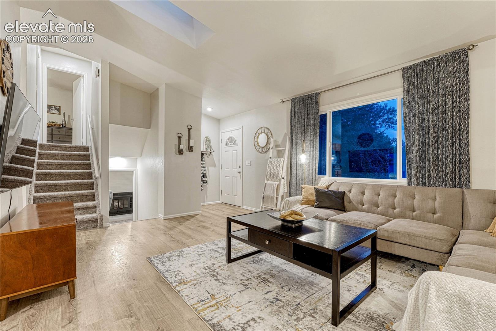 2045 Heathercrest Drive, photo 4
