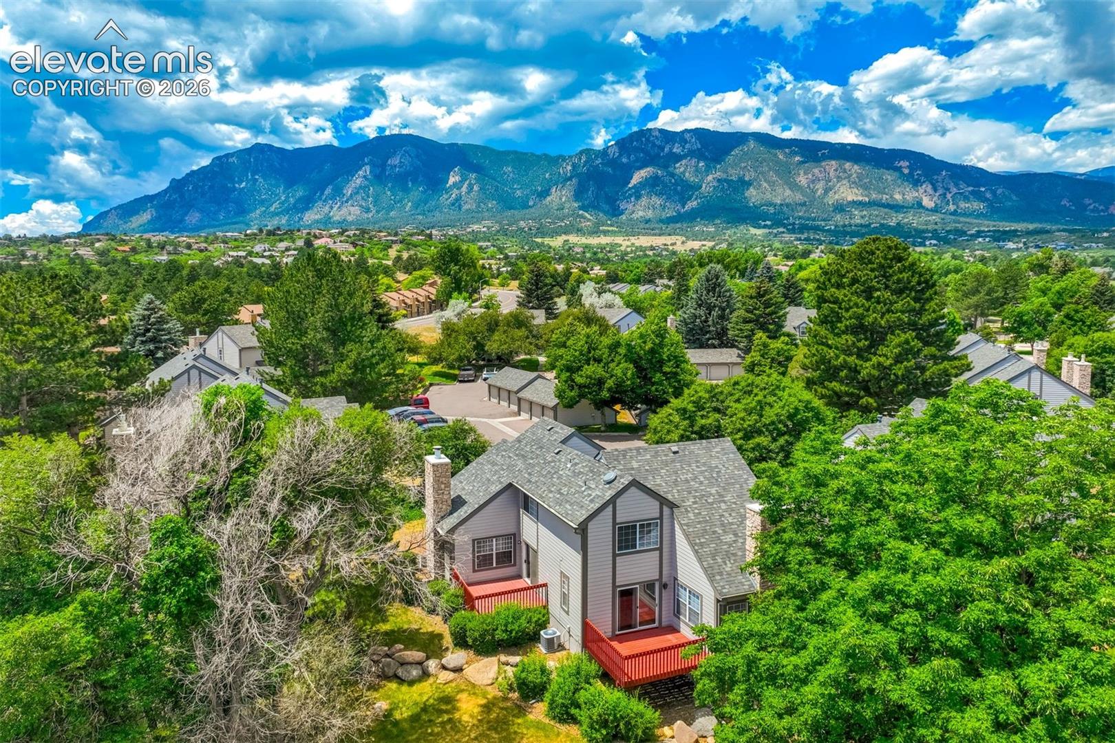Listing photo 2 for 314 Cobblestone Drive