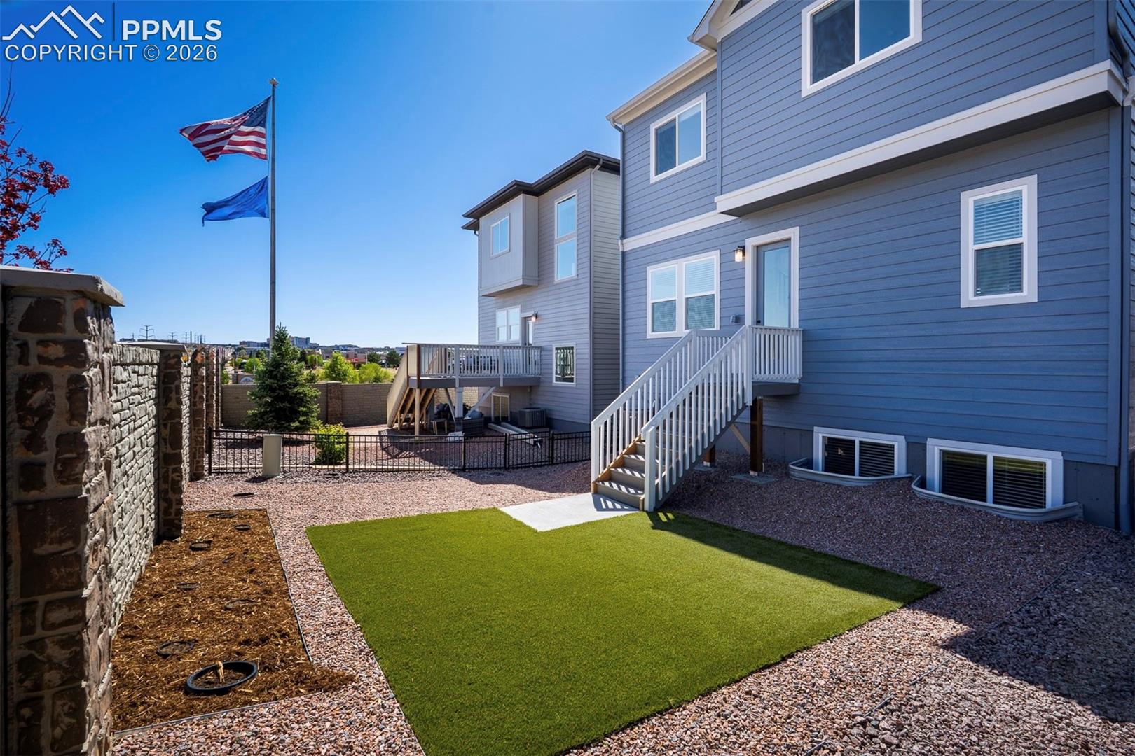 Listing photo 36 for 4684 Peak Crest View