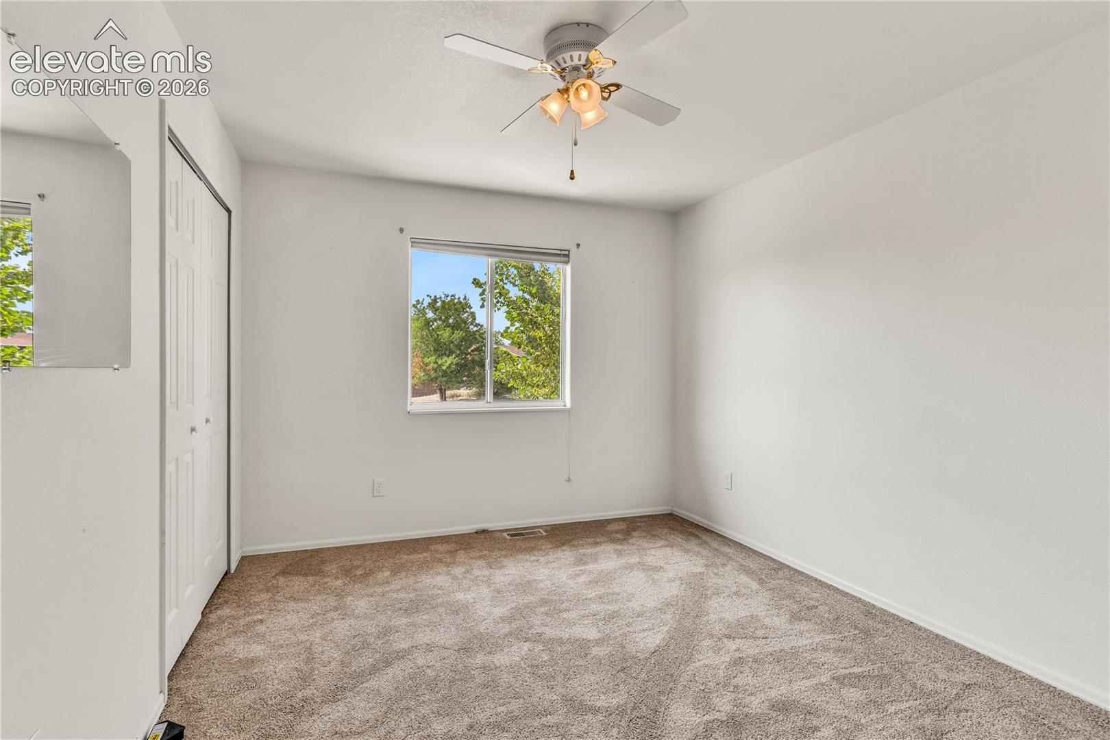 Listing photo 13 for 508 S Bayfield Avenue