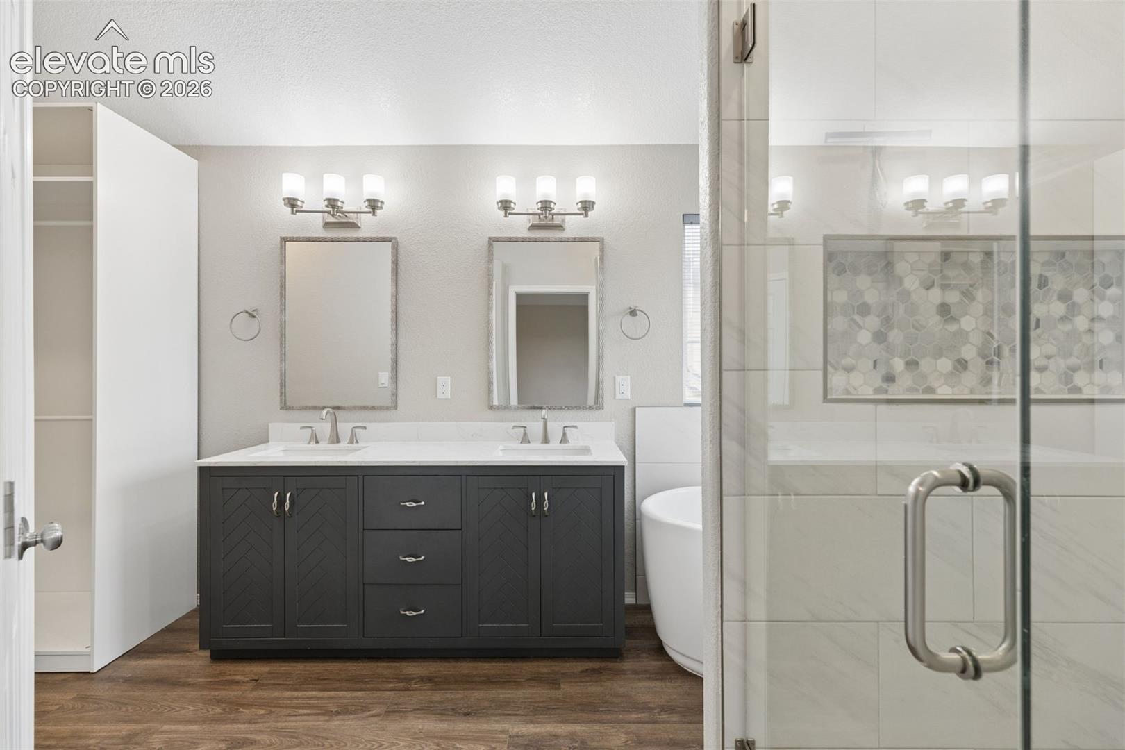 Listing photo 21 for 4722 Little London Drive