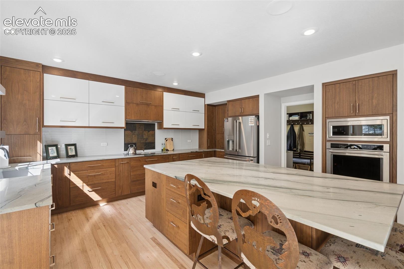 Listing photo 12 for 5830 Broadmoor Bluffs Drive