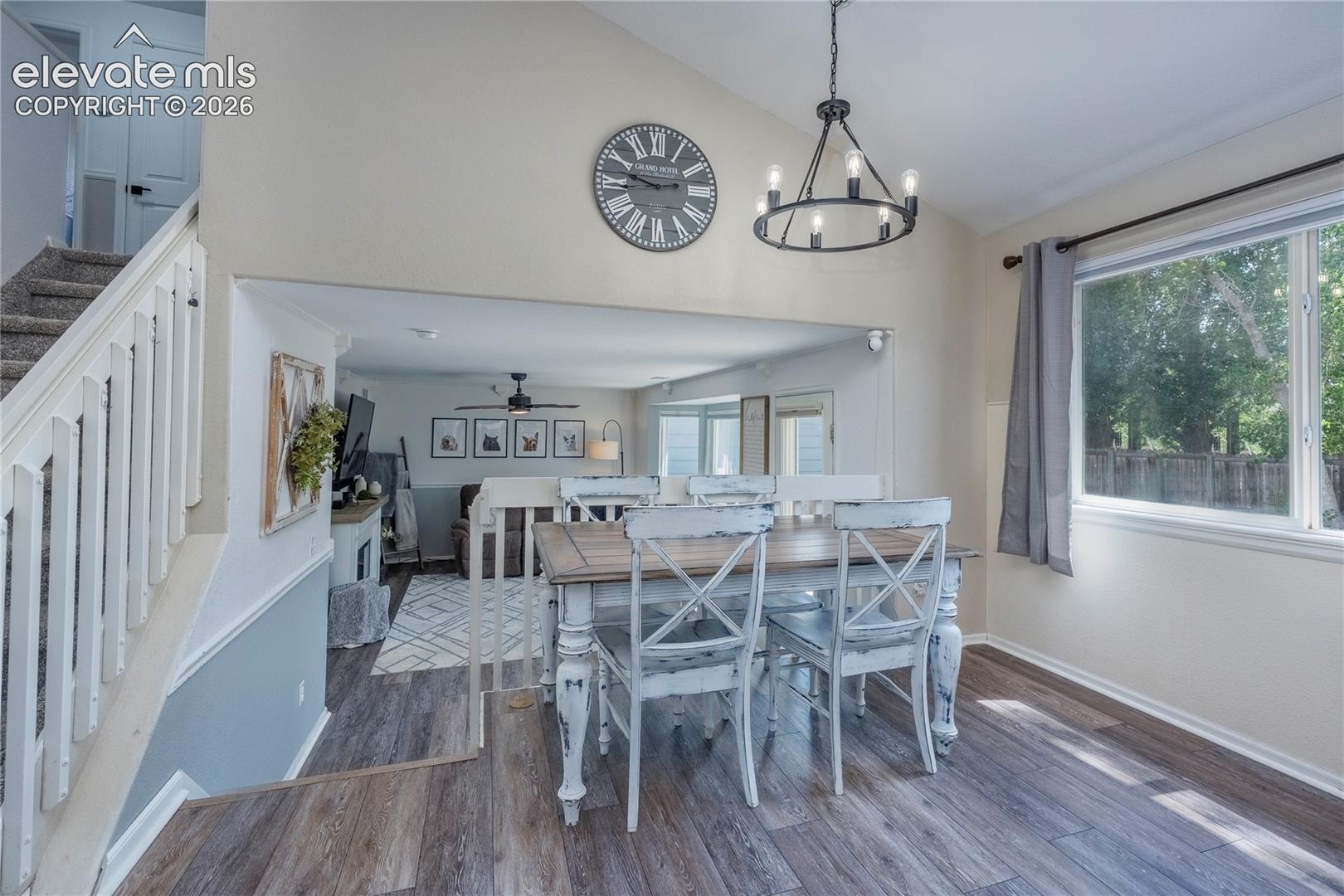 Listing photo 14 for 5664 Mesa Mountain Way