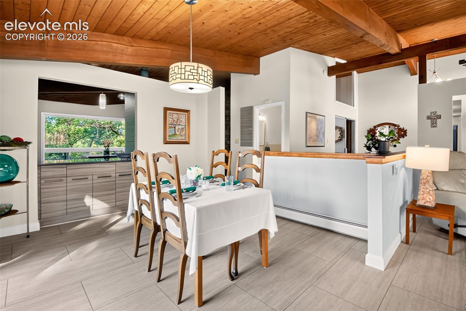 Listing photo 10 for 1224 E High Point Lane