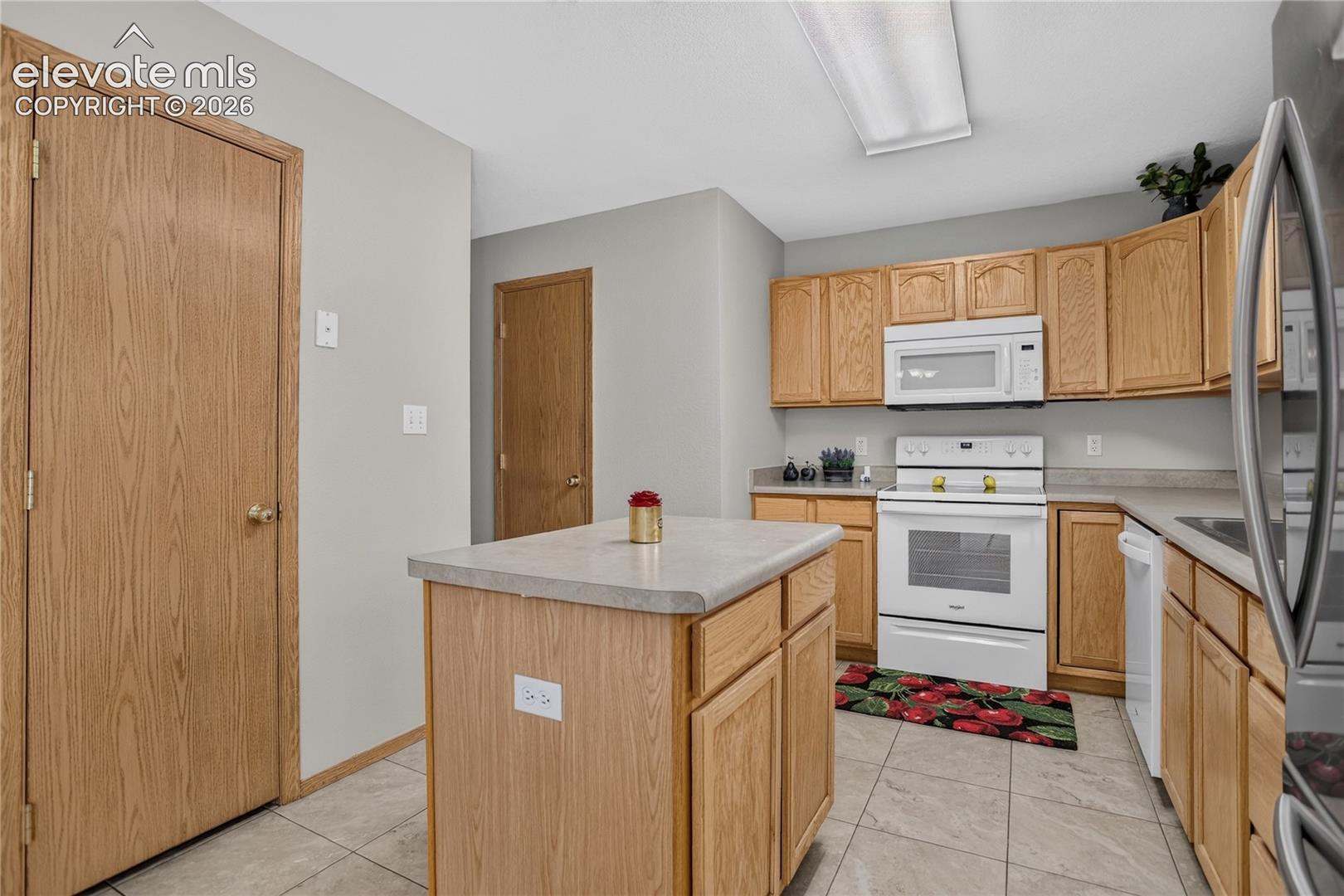 Listing photo 15 for 3046 W 22nd Street