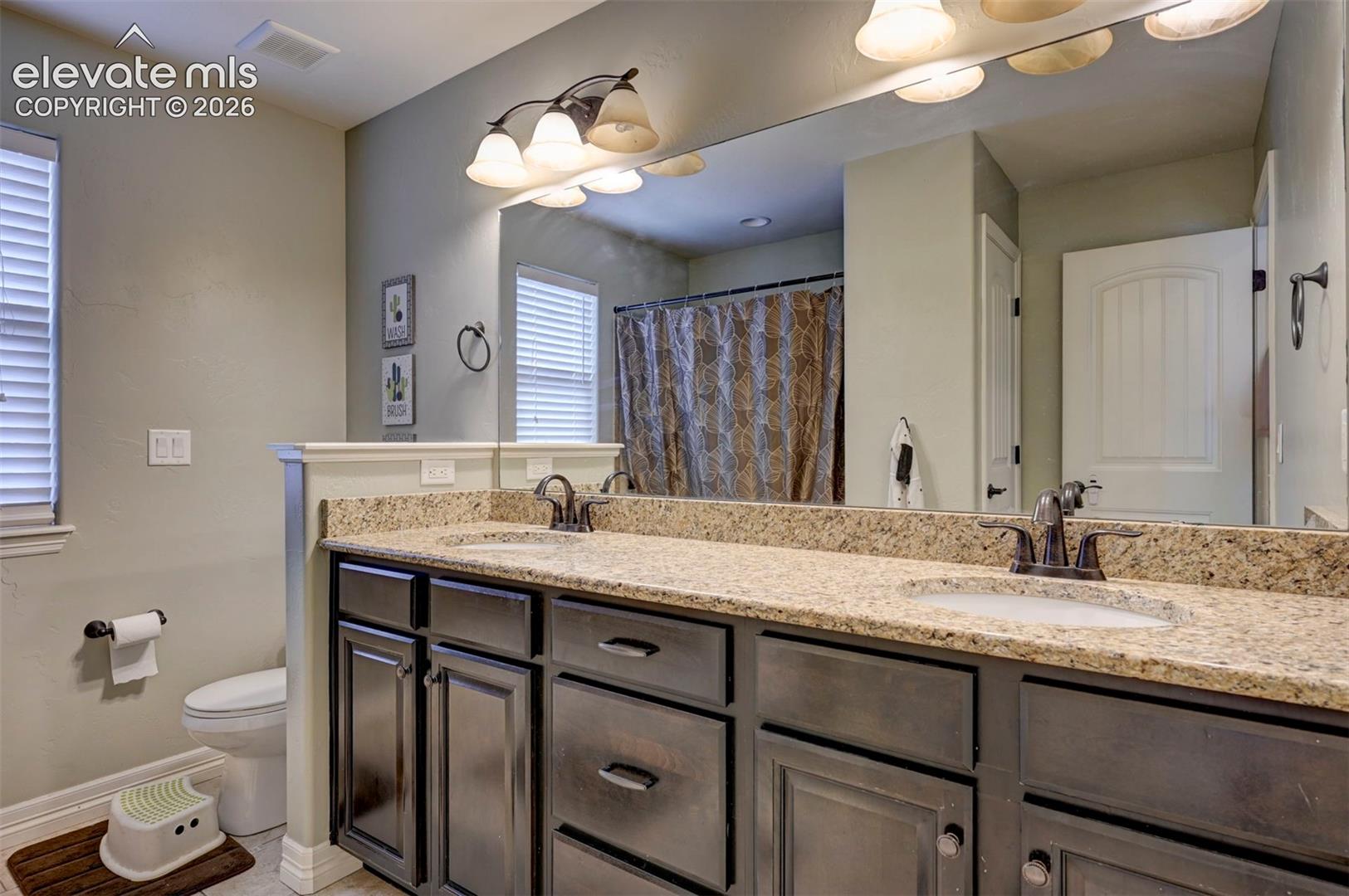 Listing photo 34 for 10249 Mt Lincoln Drive