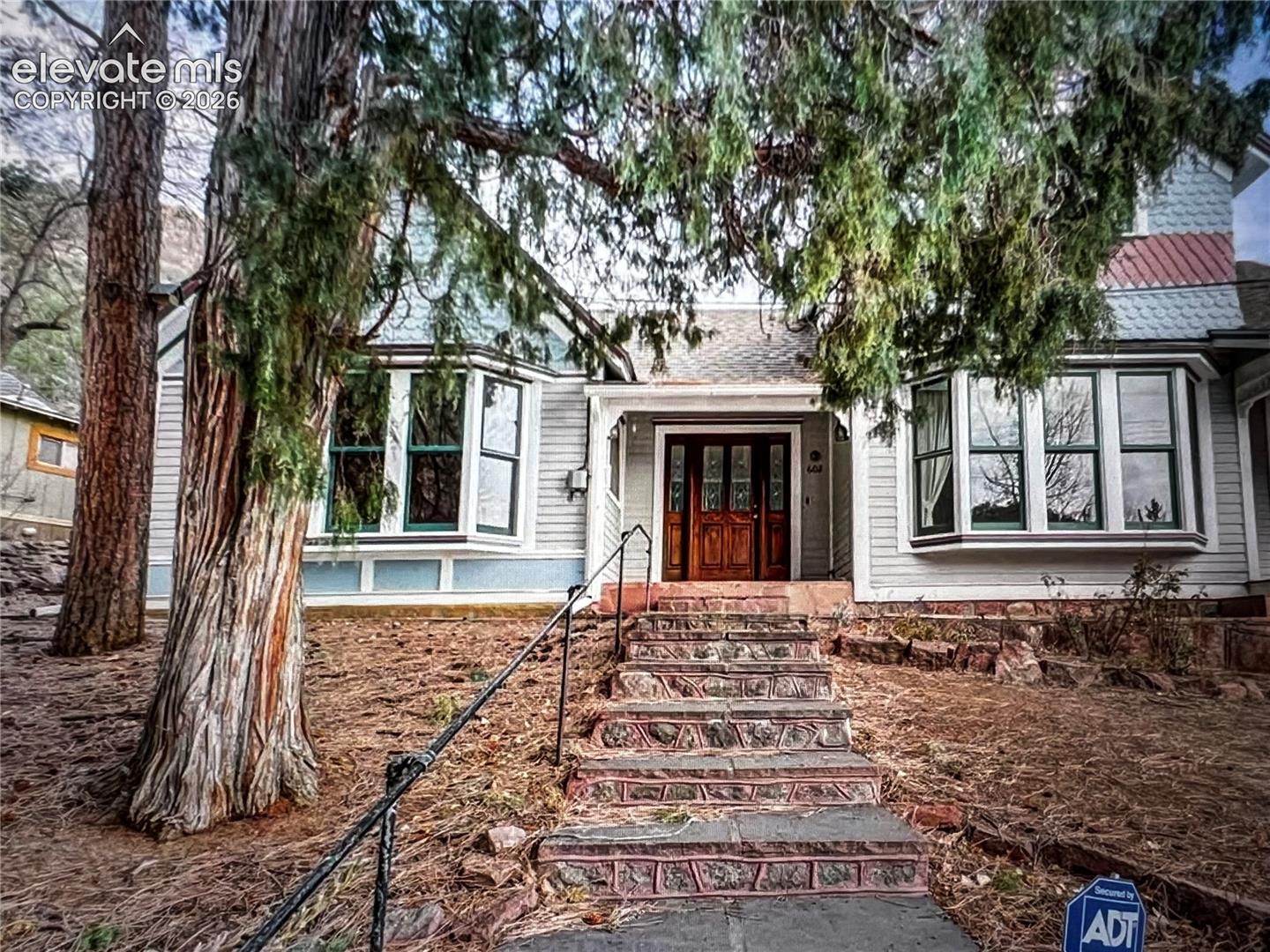 602 RUXTON Avenue — listing photo