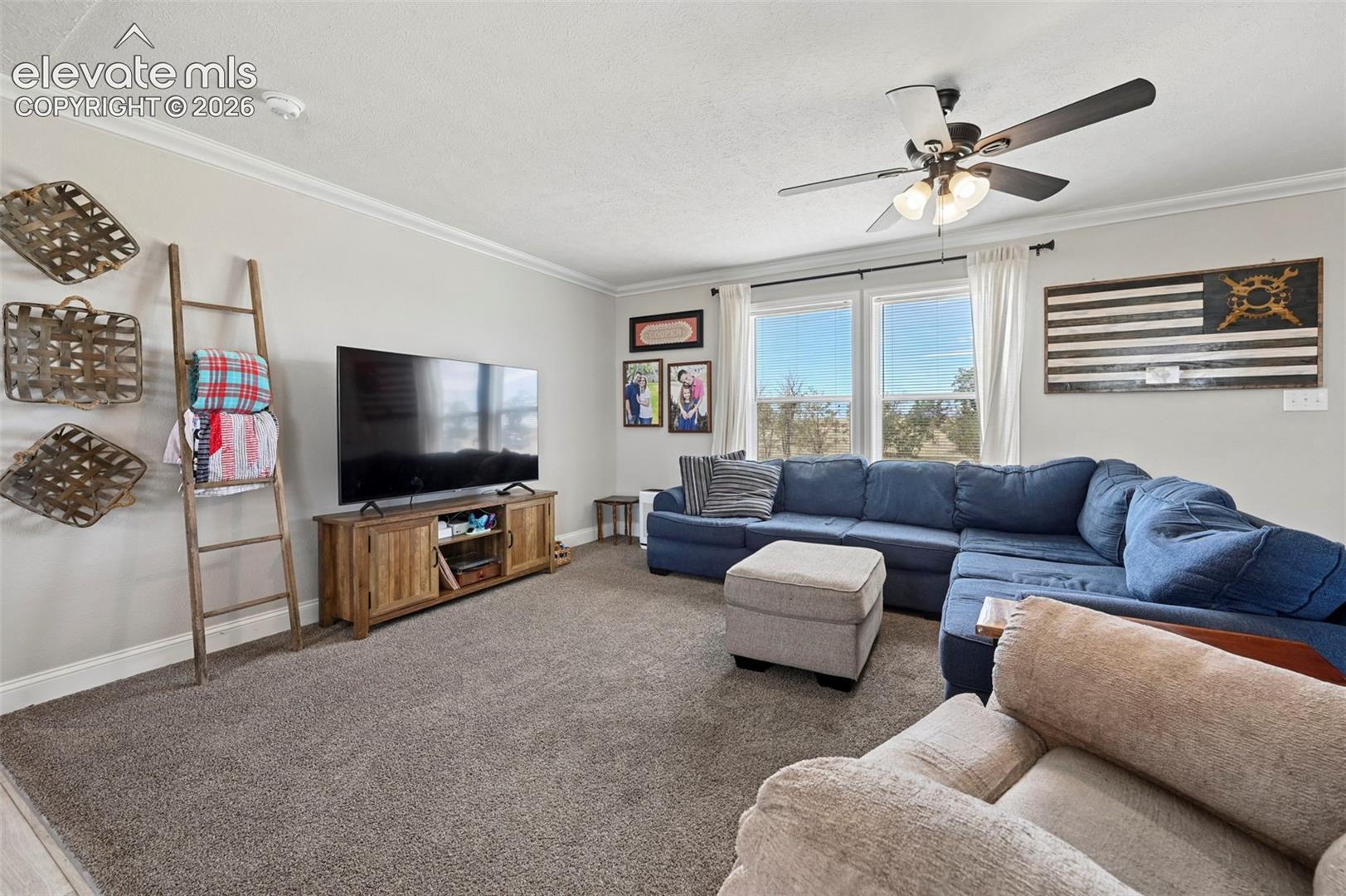 Listing photo 5 for 5717 Sengbeil Road