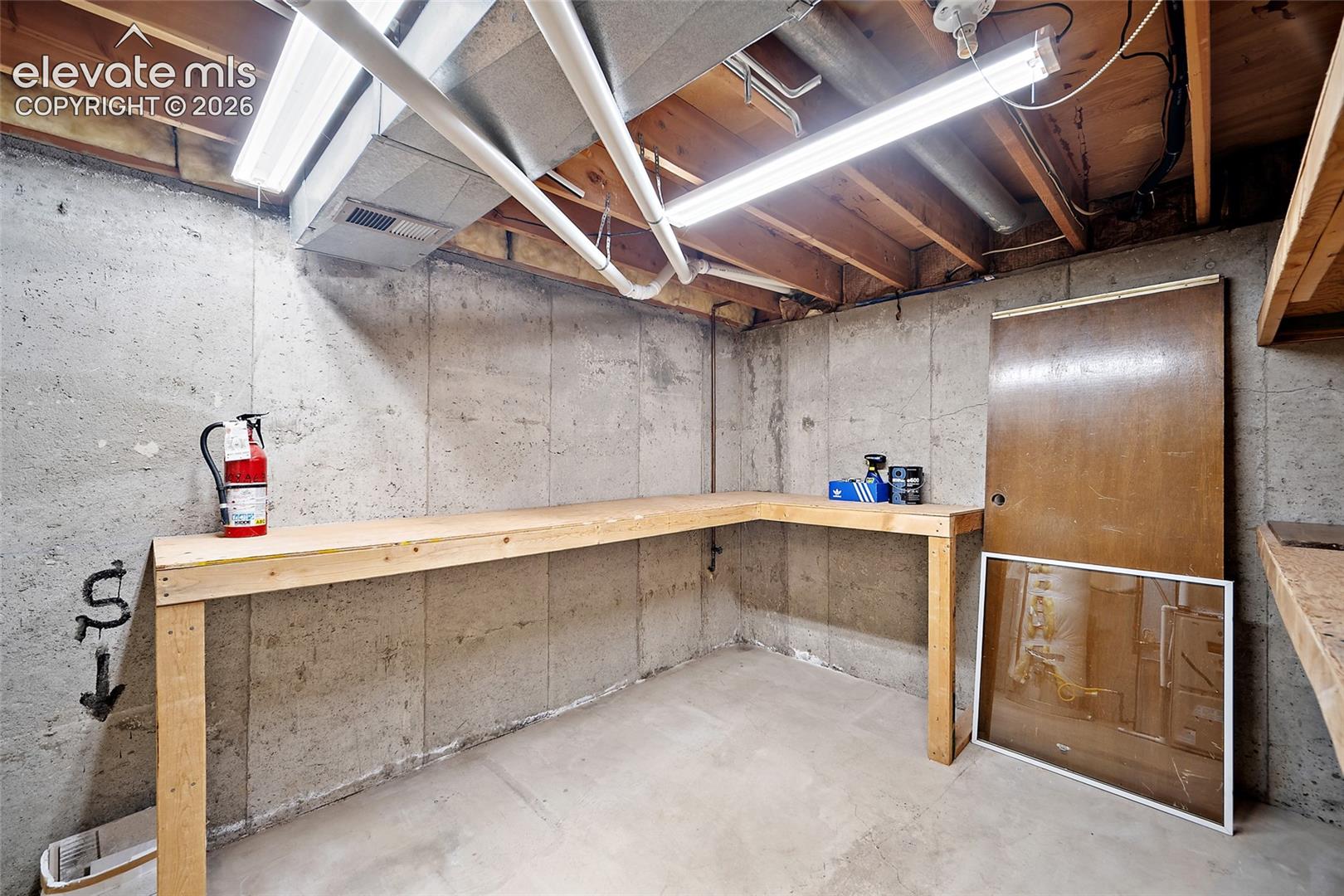 Listing photo 30 for 4695 W Stanford Avenue
