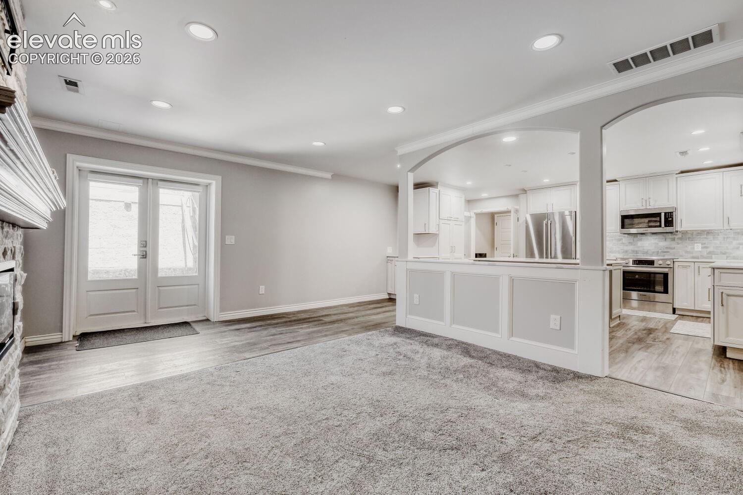Listing photo 21 for 555 N Verbena Drive