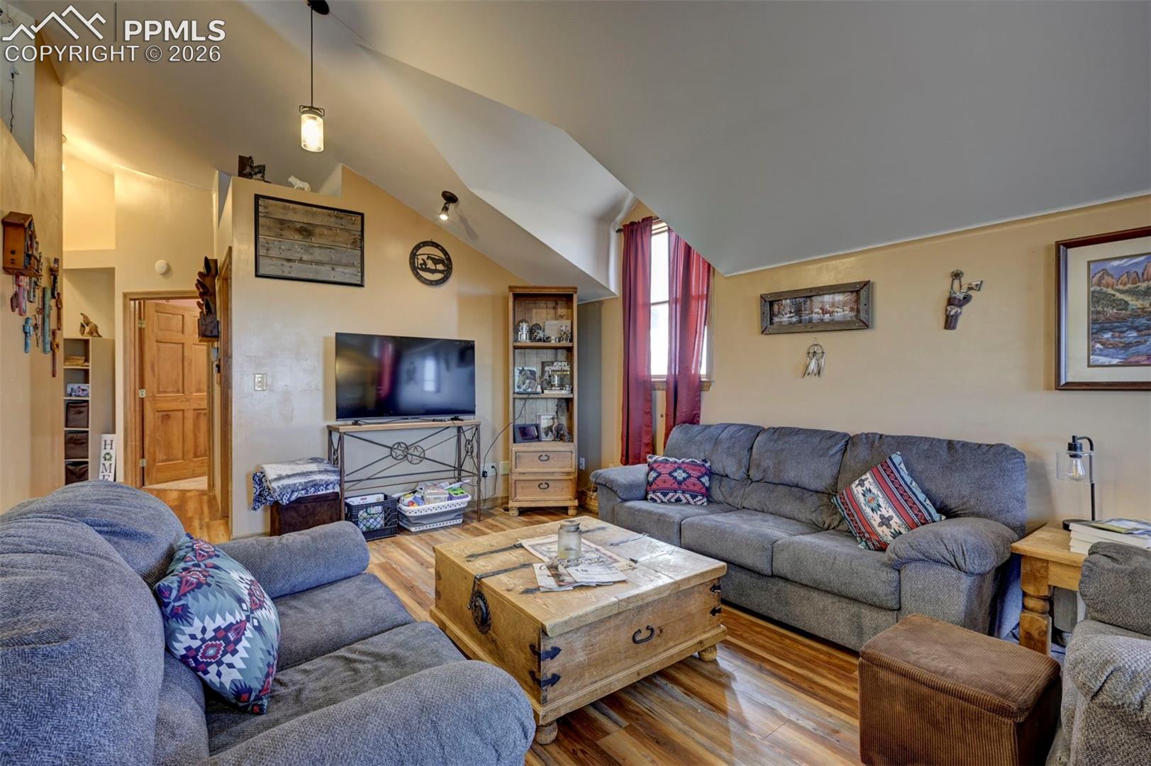 Listing photo 8 for 16814 County Road 1