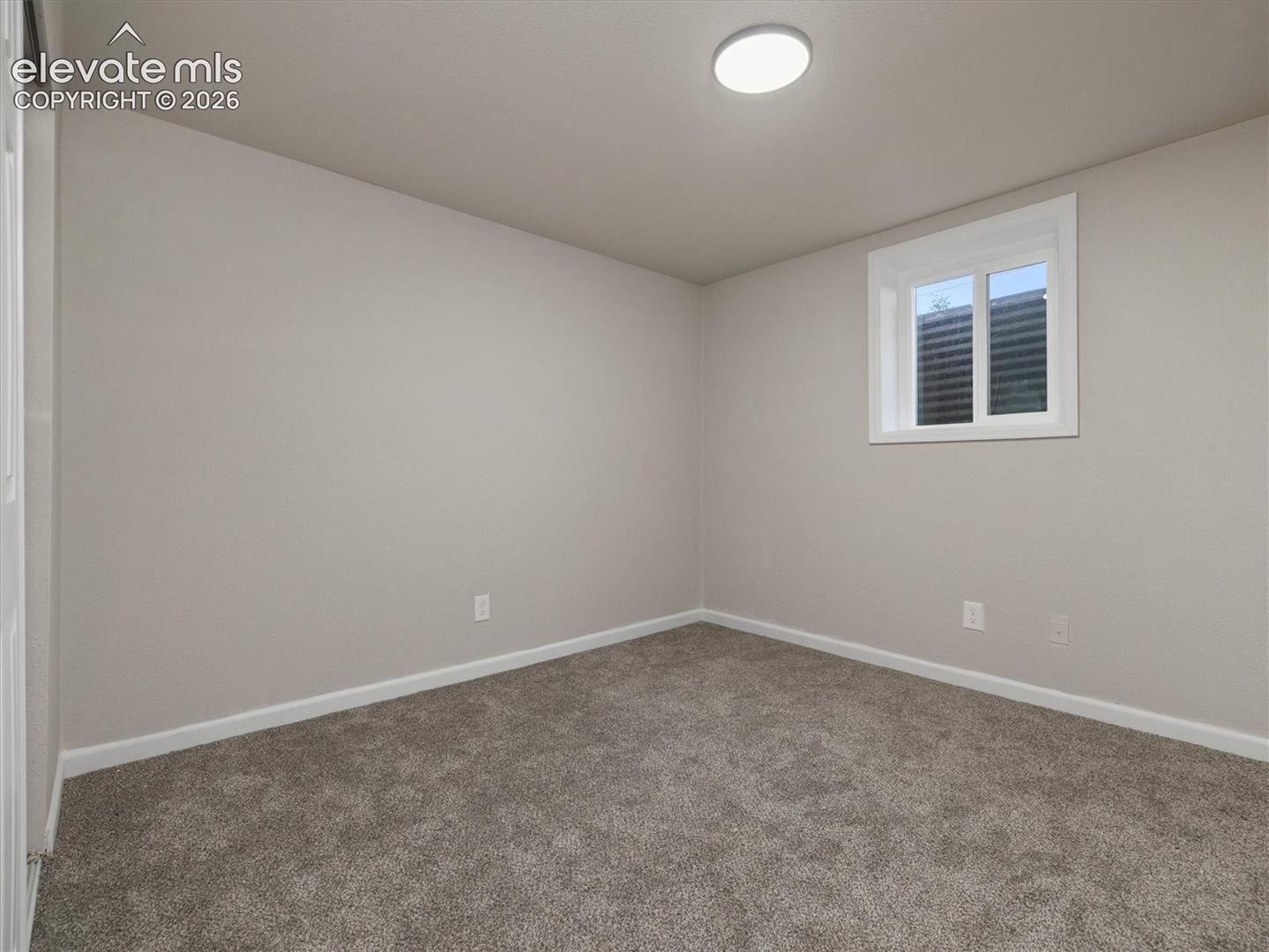 Listing photo 17 for 1522 Whippoorwill Place