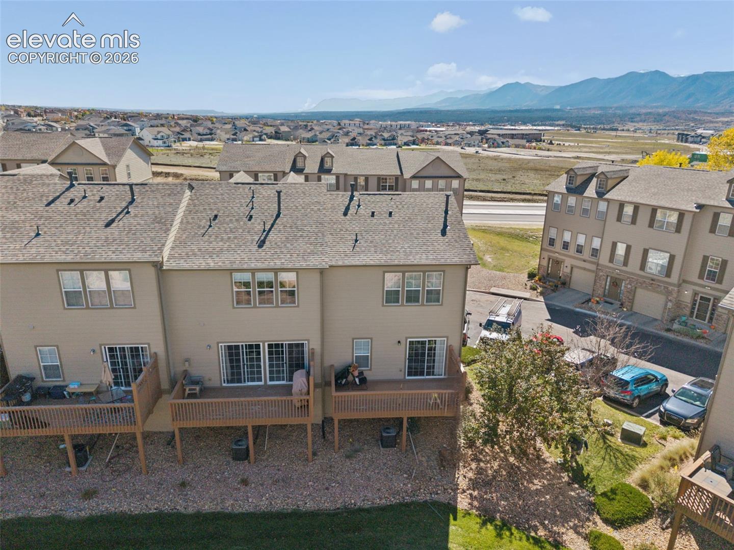 Listing photo 13 for 976 Burning Bush Point