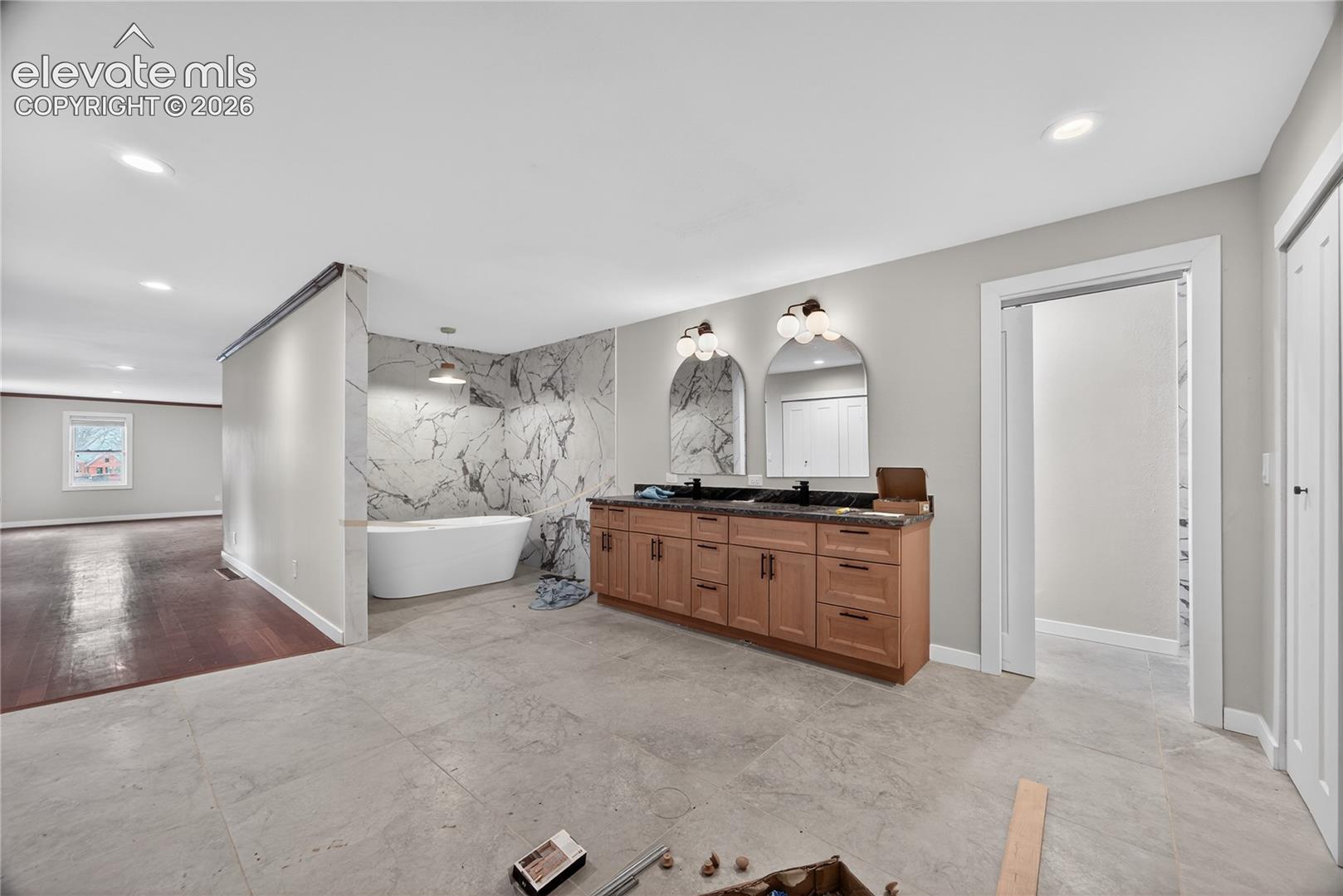 Listing photo 43 for 4180 S Monaco Parkway
