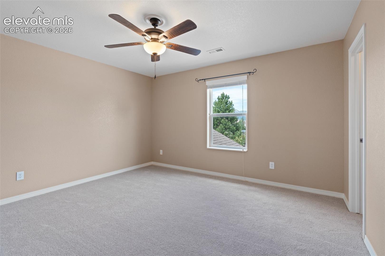 Listing photo 32 for 1295 Diamond Rim Drive