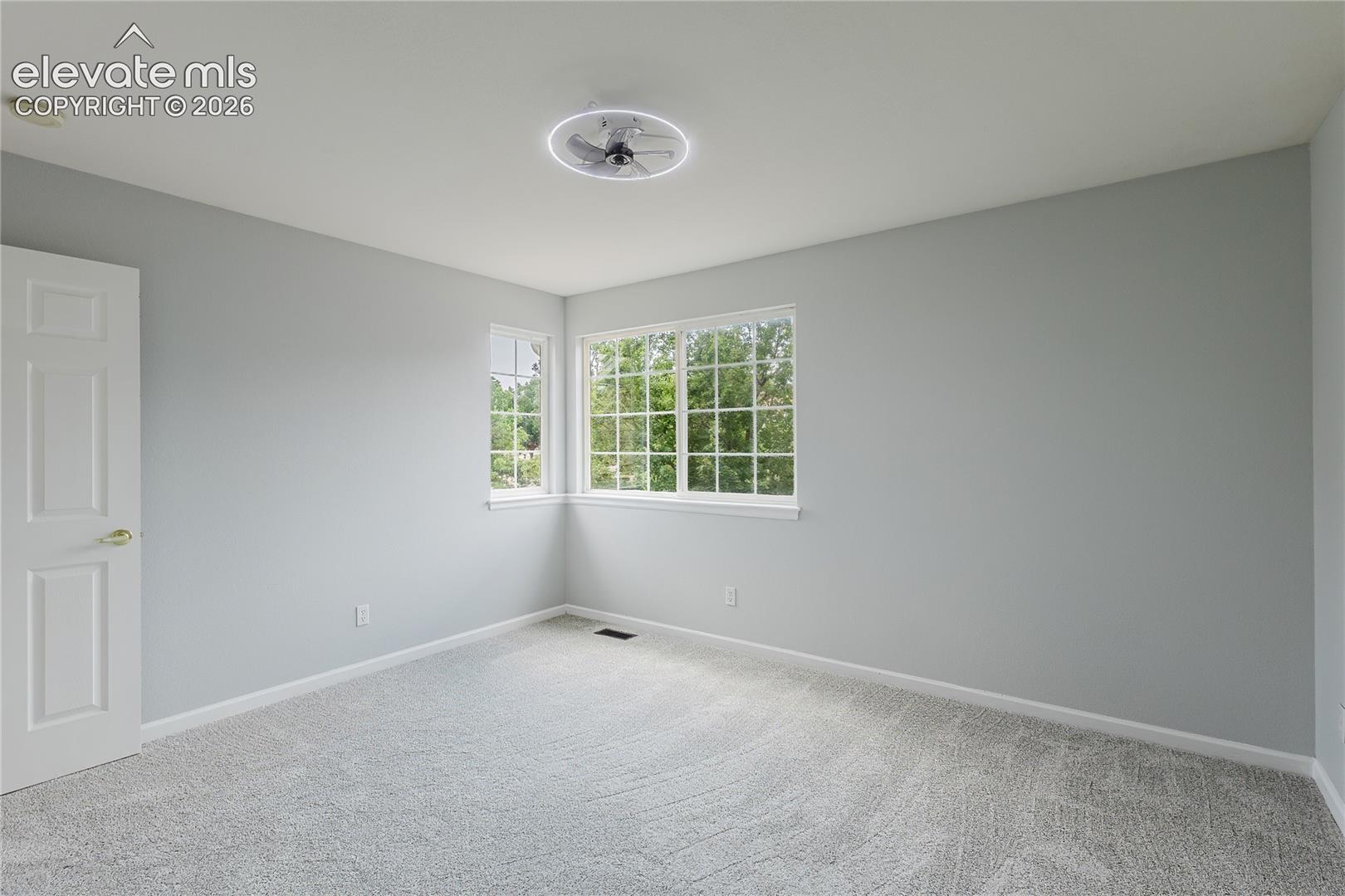 Listing photo 12 for 4860 Seton Place