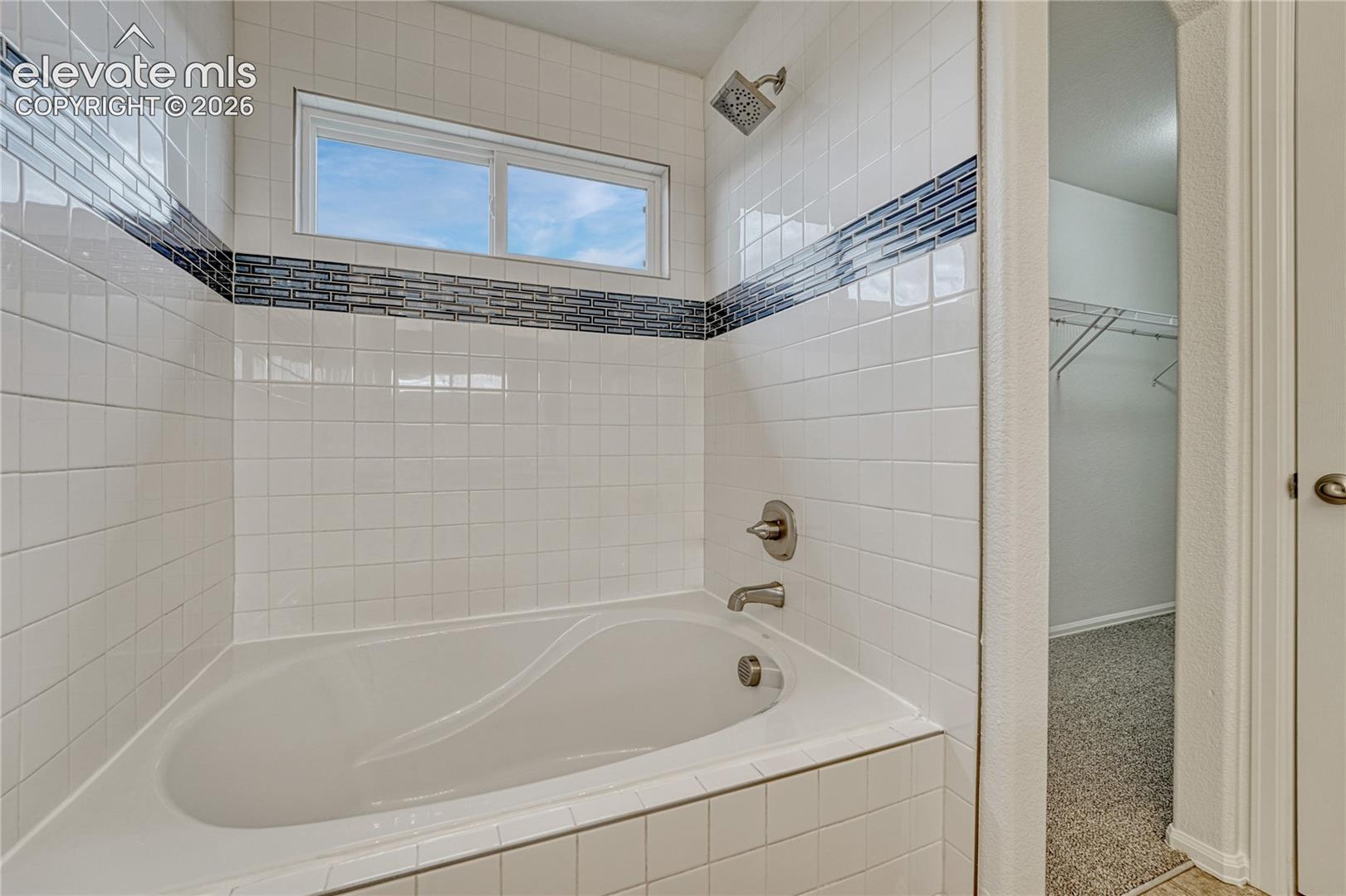 Listing photo 18 for 6020 Dancing Sun Way