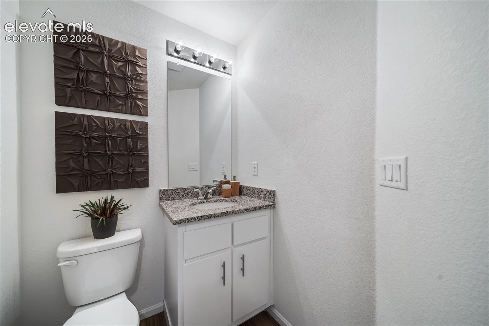Listing photo 2 for 5811 Bowerman Lane