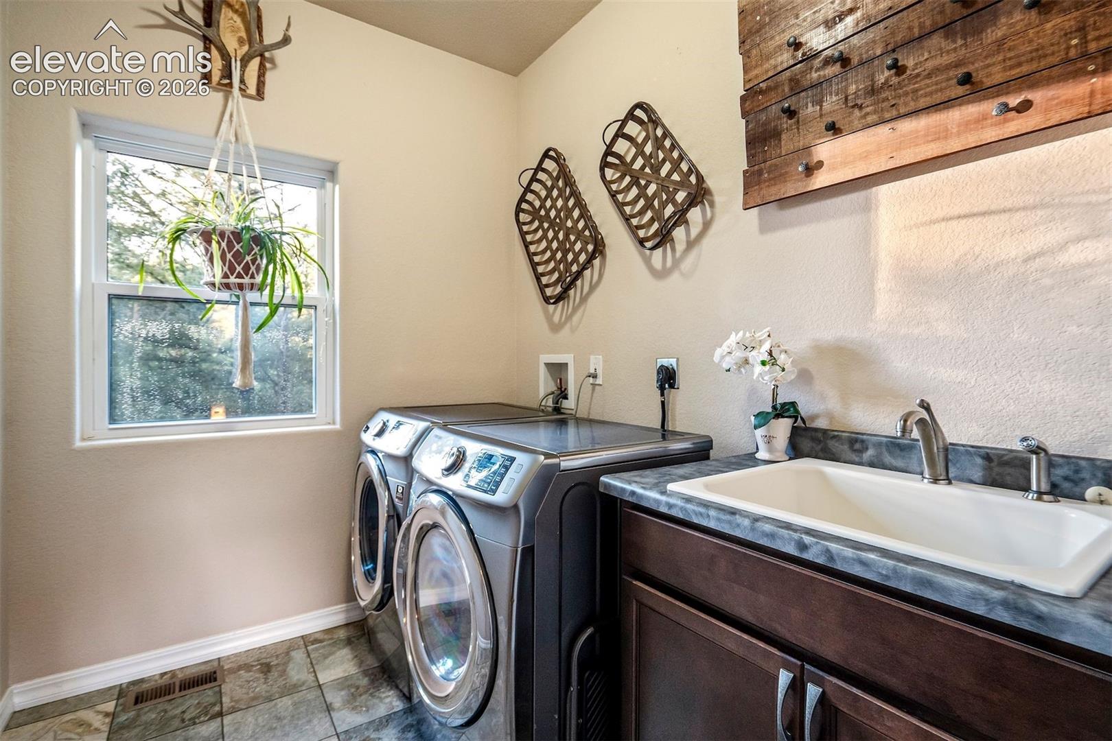 Listing photo 27 for 119 Remwood Circle