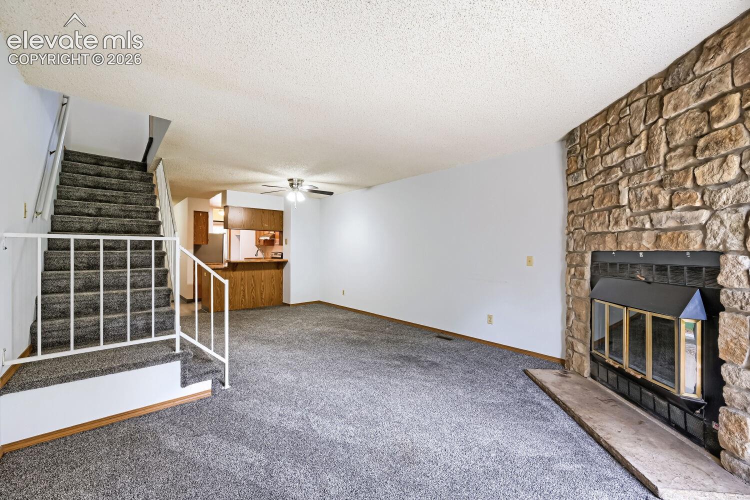Listing photo 10 for 3515 Queen Anne Way