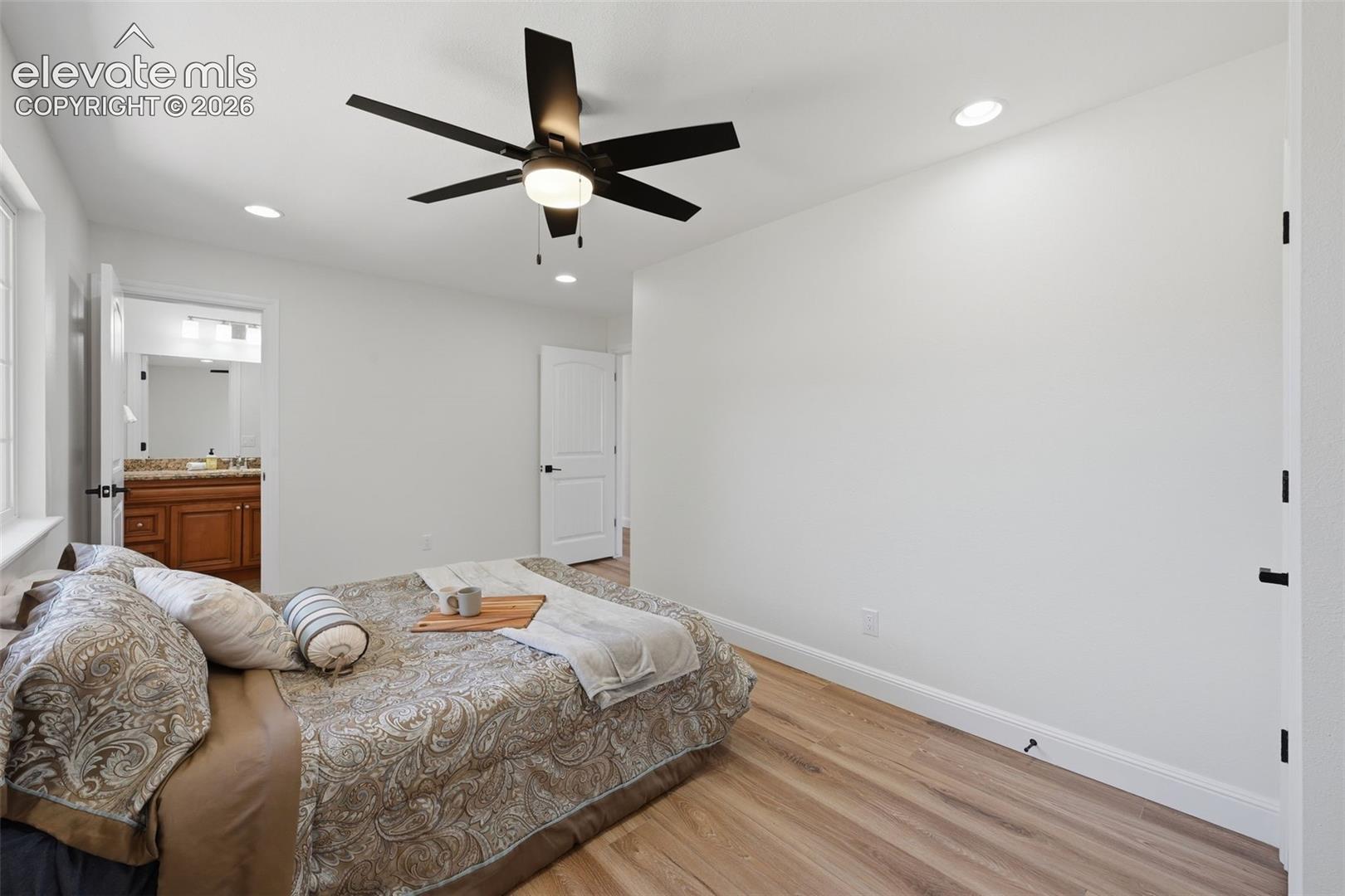 Listing photo 28 for 780 Bayfield Drive