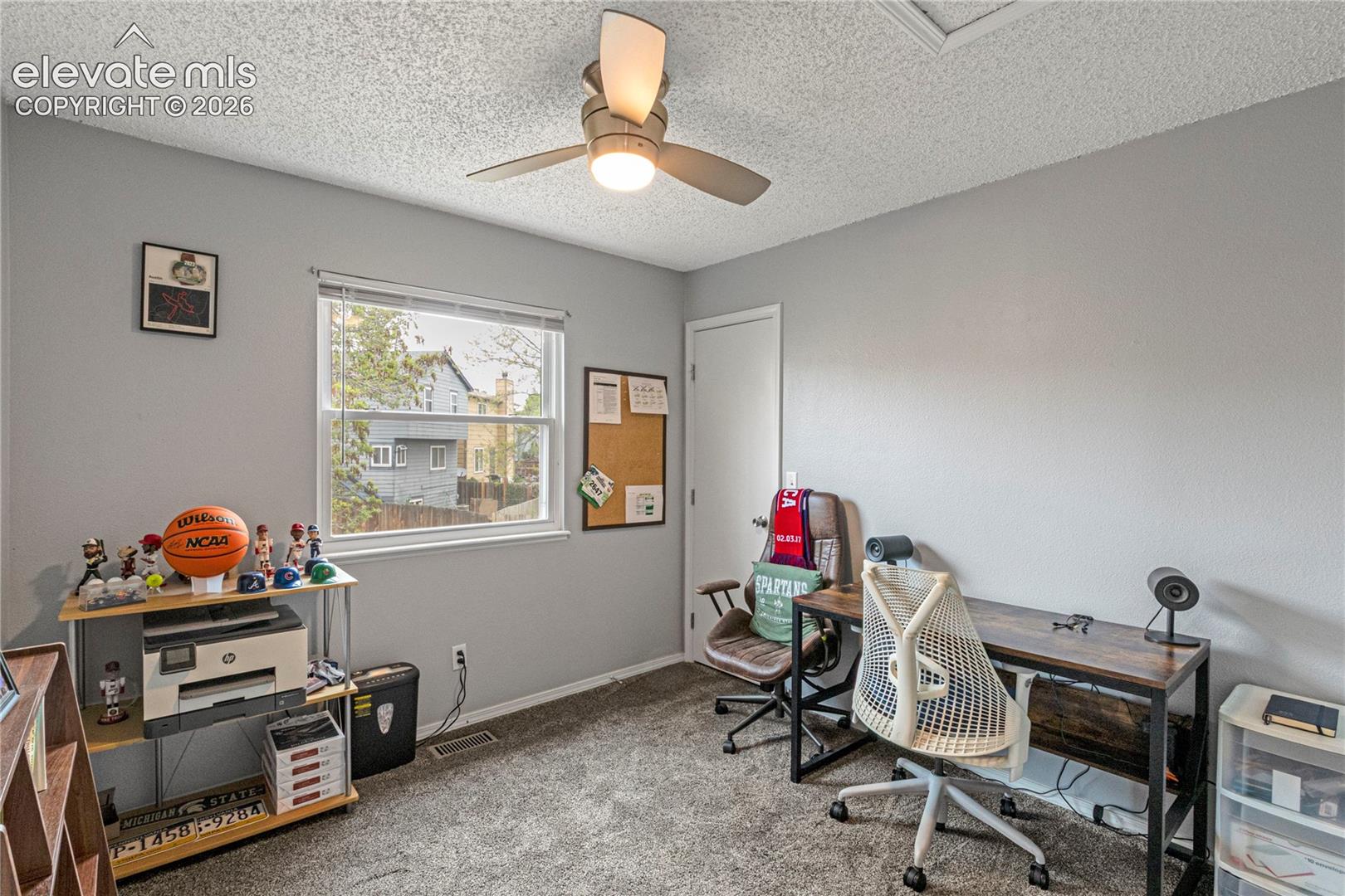 Listing photo 8 for 4660 Badlands Court