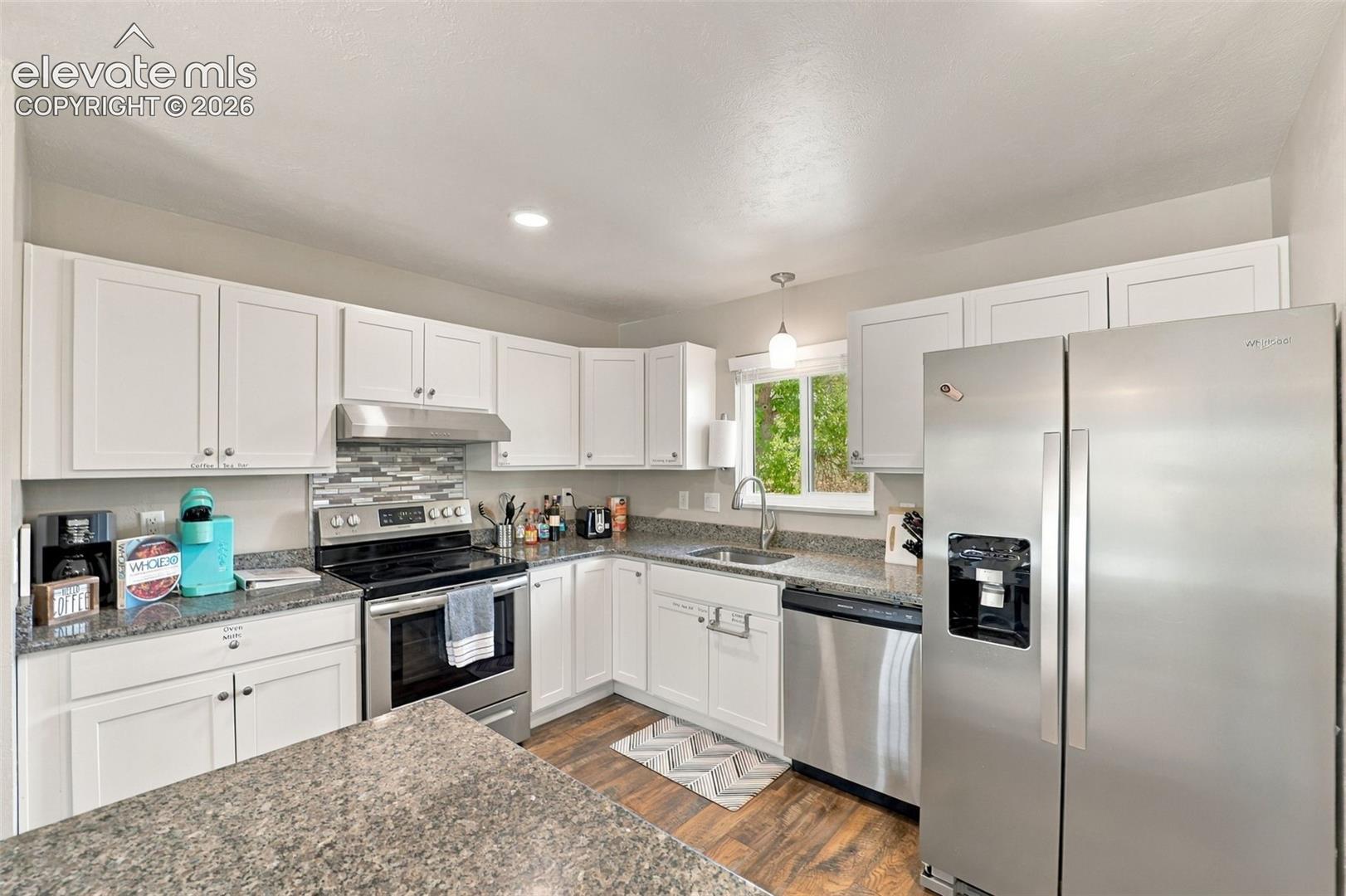 Listing photo 12 for 215 N 14th Street