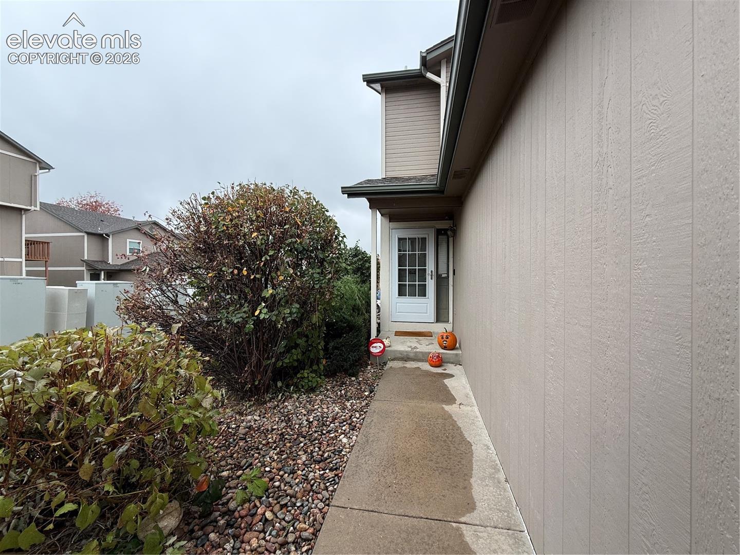 Listing photo 3 for 3218 Hearthridge Circle 1201