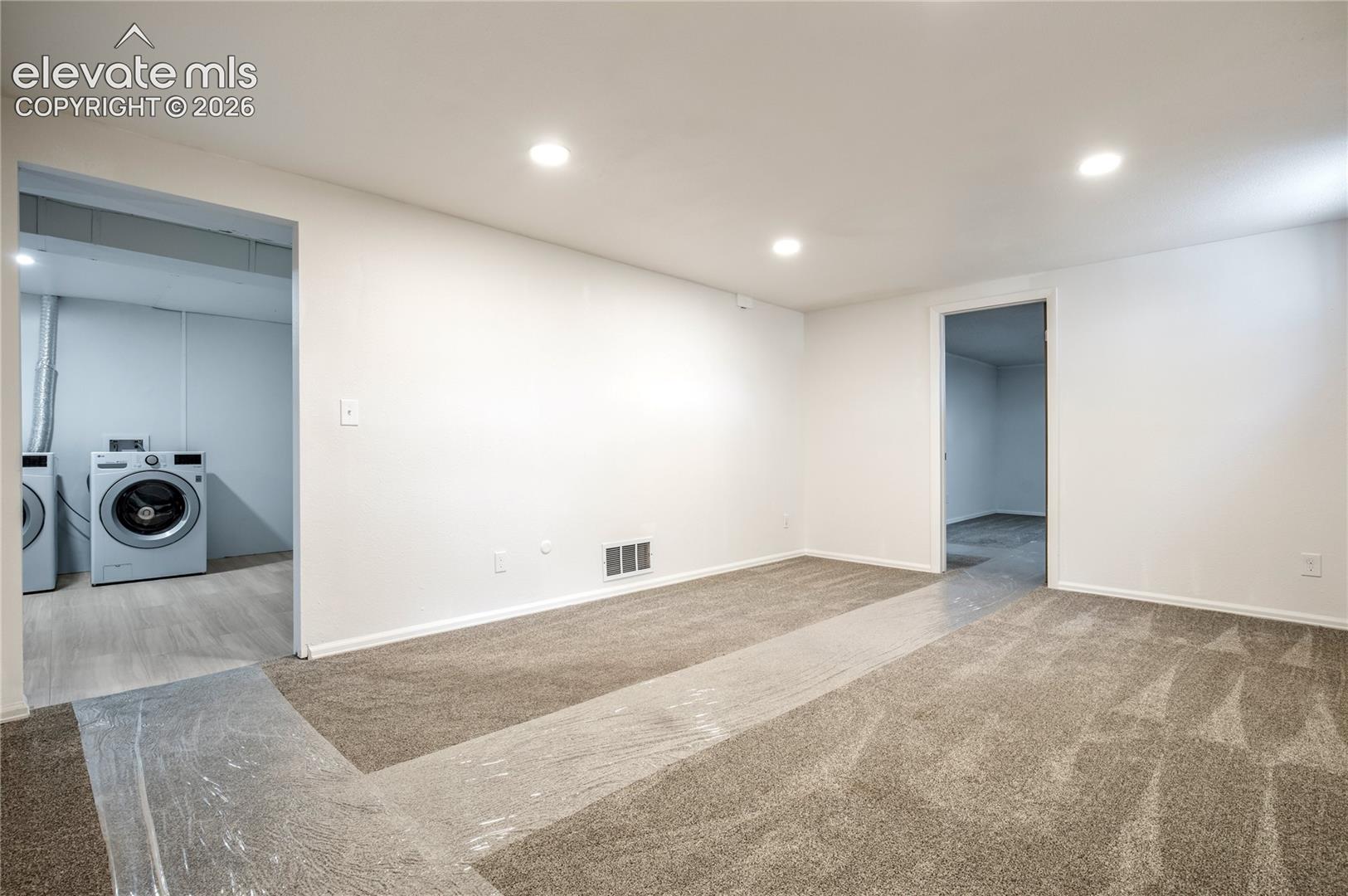 Listing photo 46 for 609 Crestridge Avenue