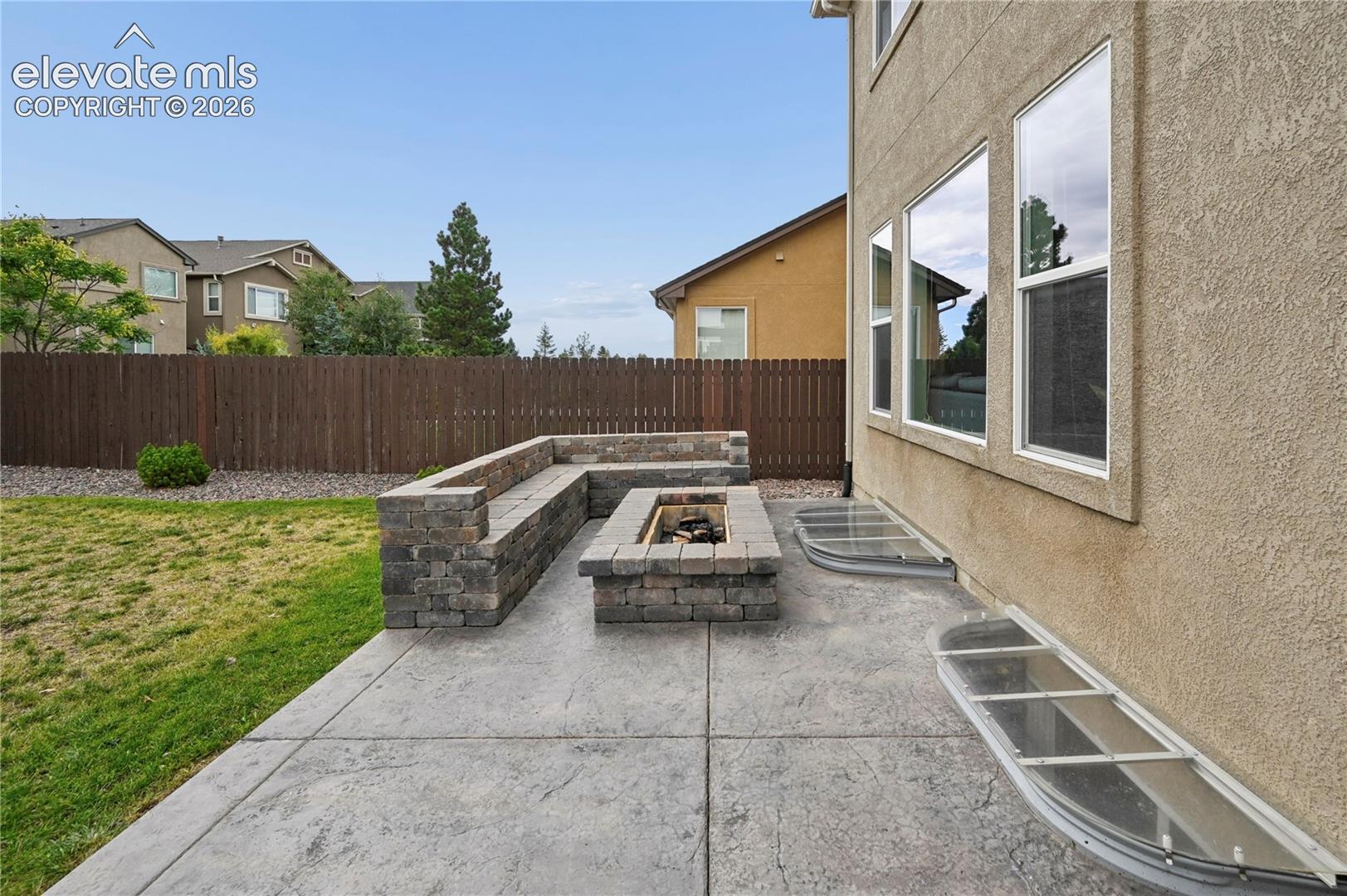 Listing photo 20 for 10637 Echo Canyon Drive