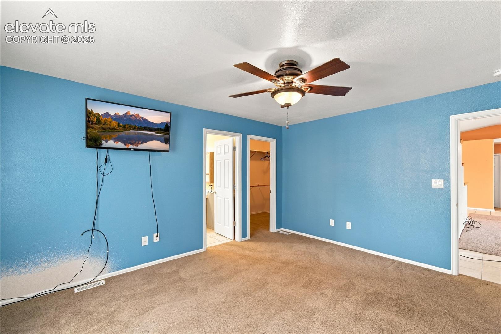 Listing photo 14 for 635 E Inca Court