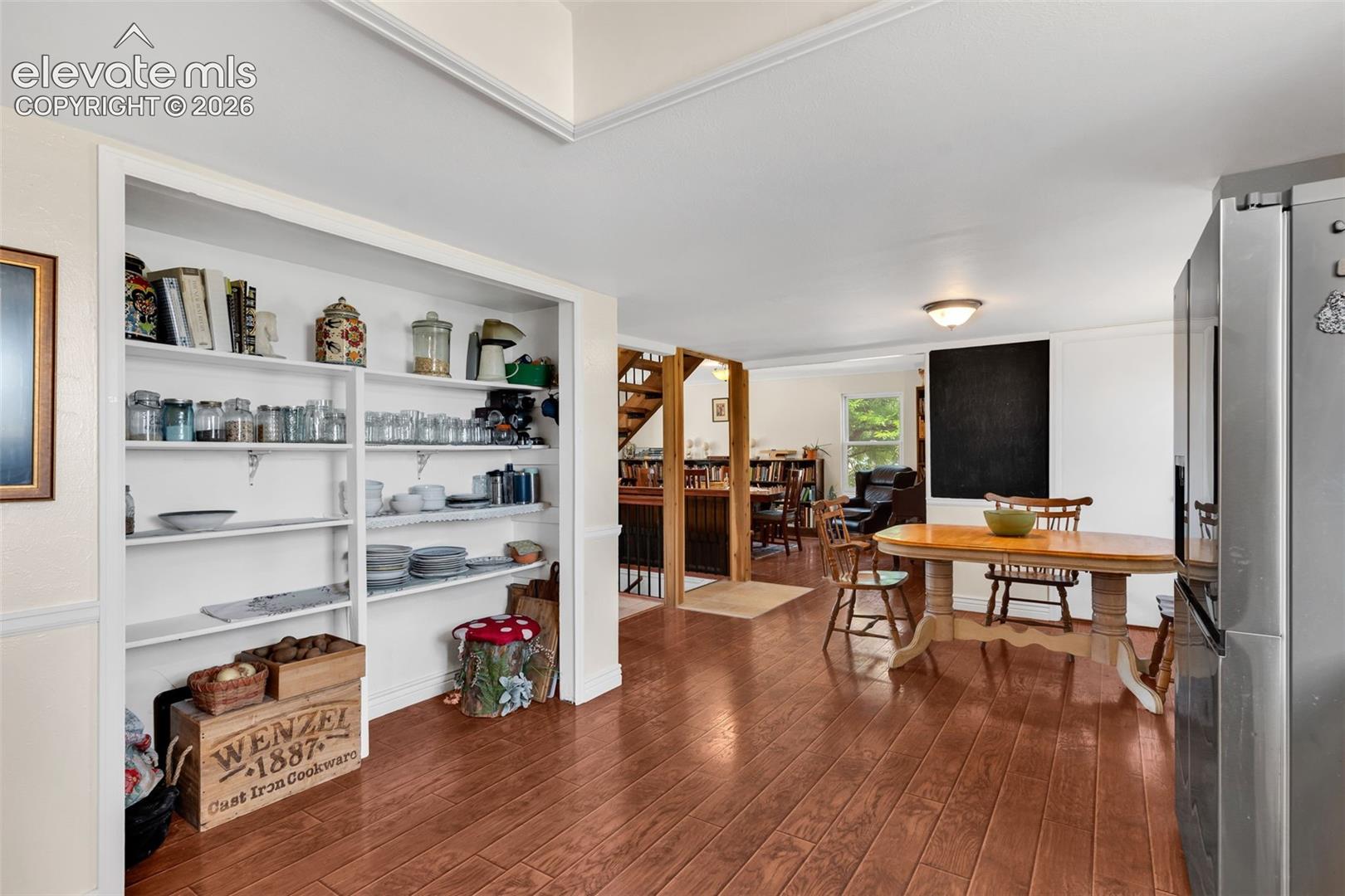 Listing photo 12 for 1004 Ridgeview Place