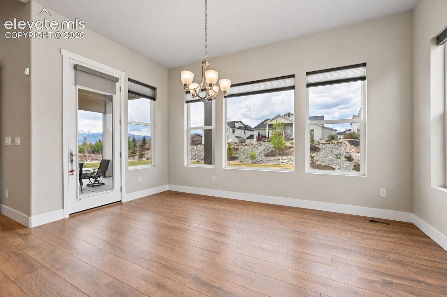 Listing photo 15 for 2272 Cabernet Court