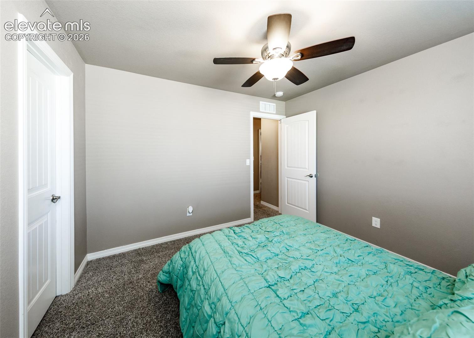 6977 Winnicut Drive, photo 24