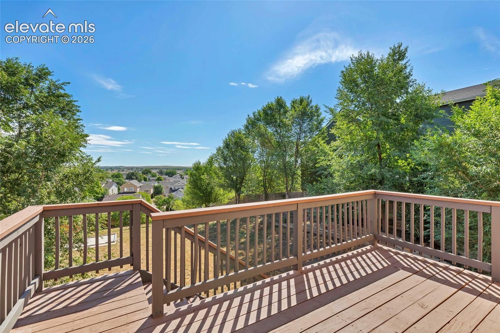 Listing photo 37 for 1204 White Stone Way