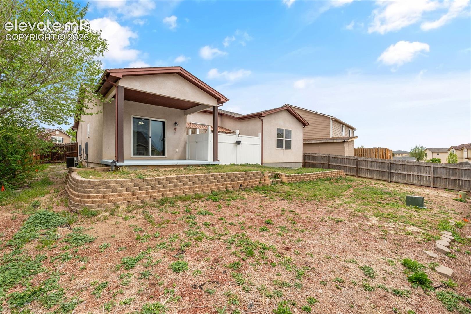 Listing photo 15 for 10832 Darneal Drive
