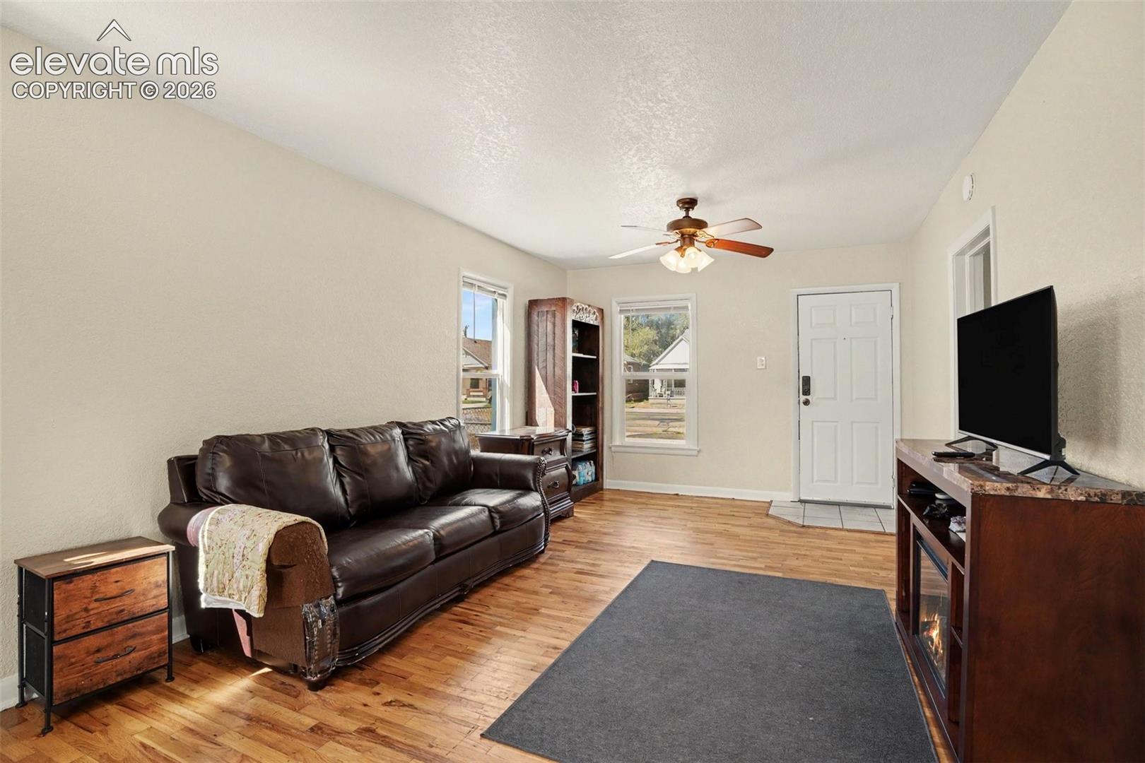 Listing photo 10 for 1616 E Orman Avenue