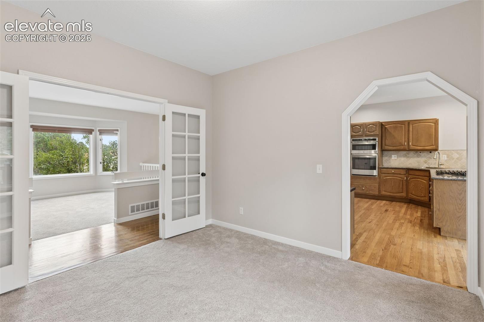 Listing photo 16 for 19975 Doewood Drive