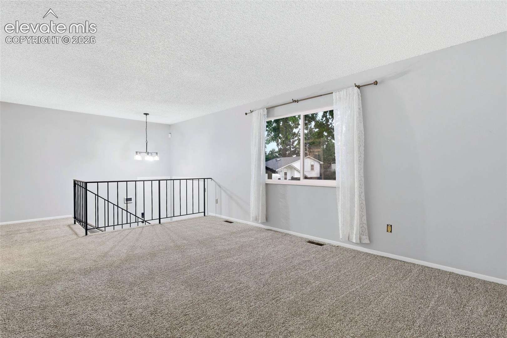 Listing photo 10 for 6973 Roaring Spring Avenue