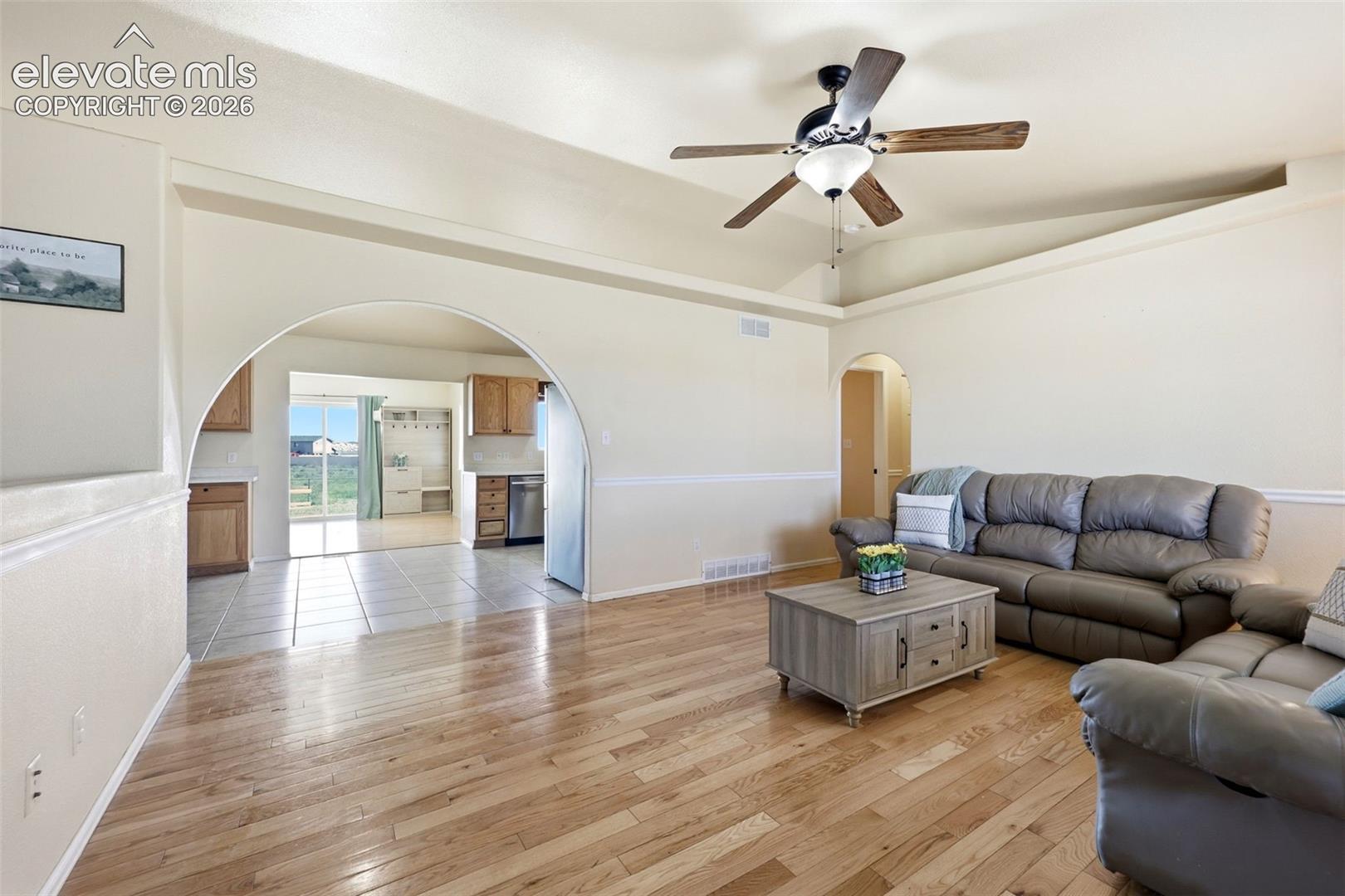 Listing photo 5 for 1218 E Onizuka Lane