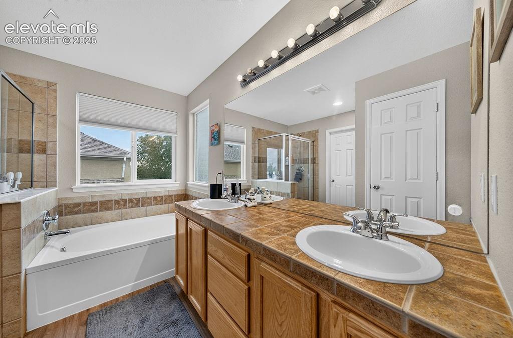 Listing photo 25 for 7239 Gardenstone Drive