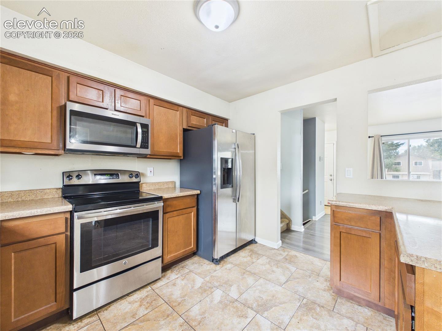 Listing photo 11 for 1945 Mineola Street