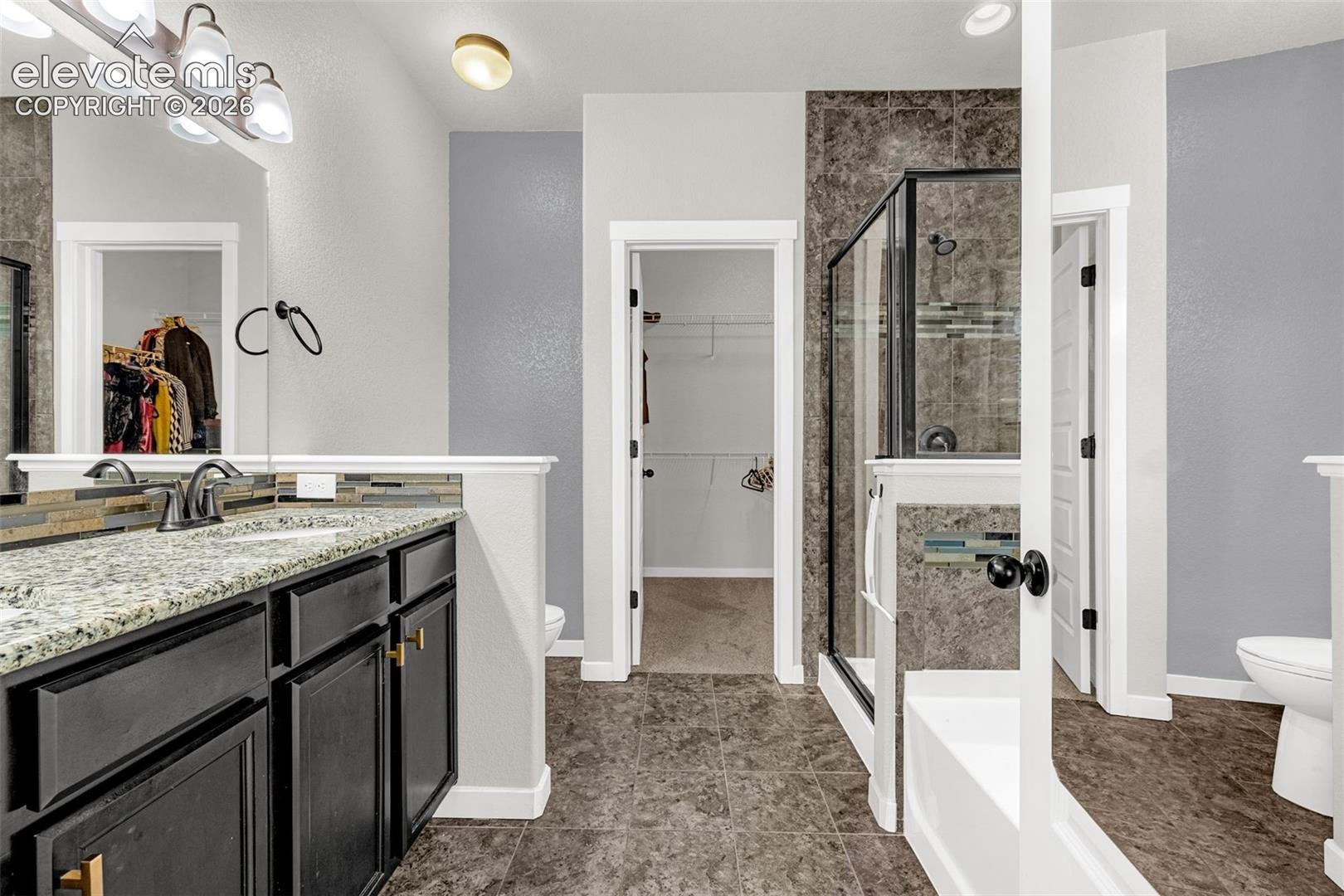 Listing photo 12 for 6898 Tullamore Drive