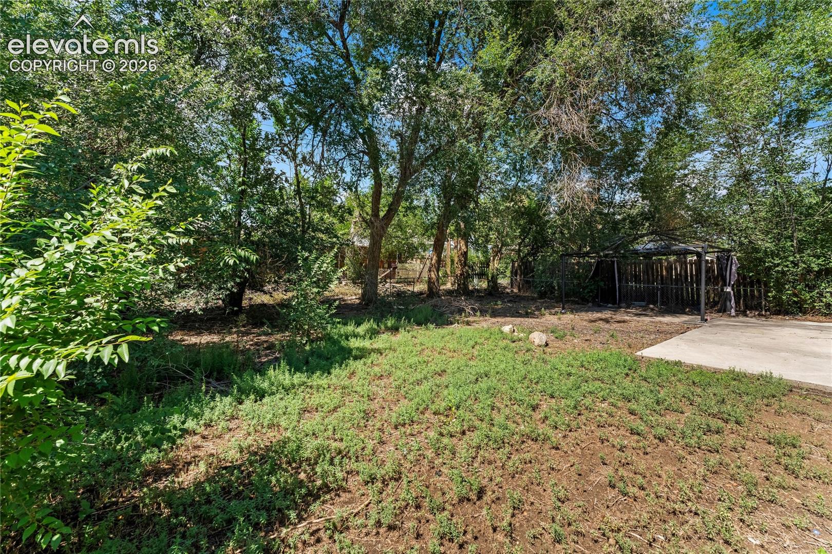 Listing photo 18 for 1214 Burnham Street