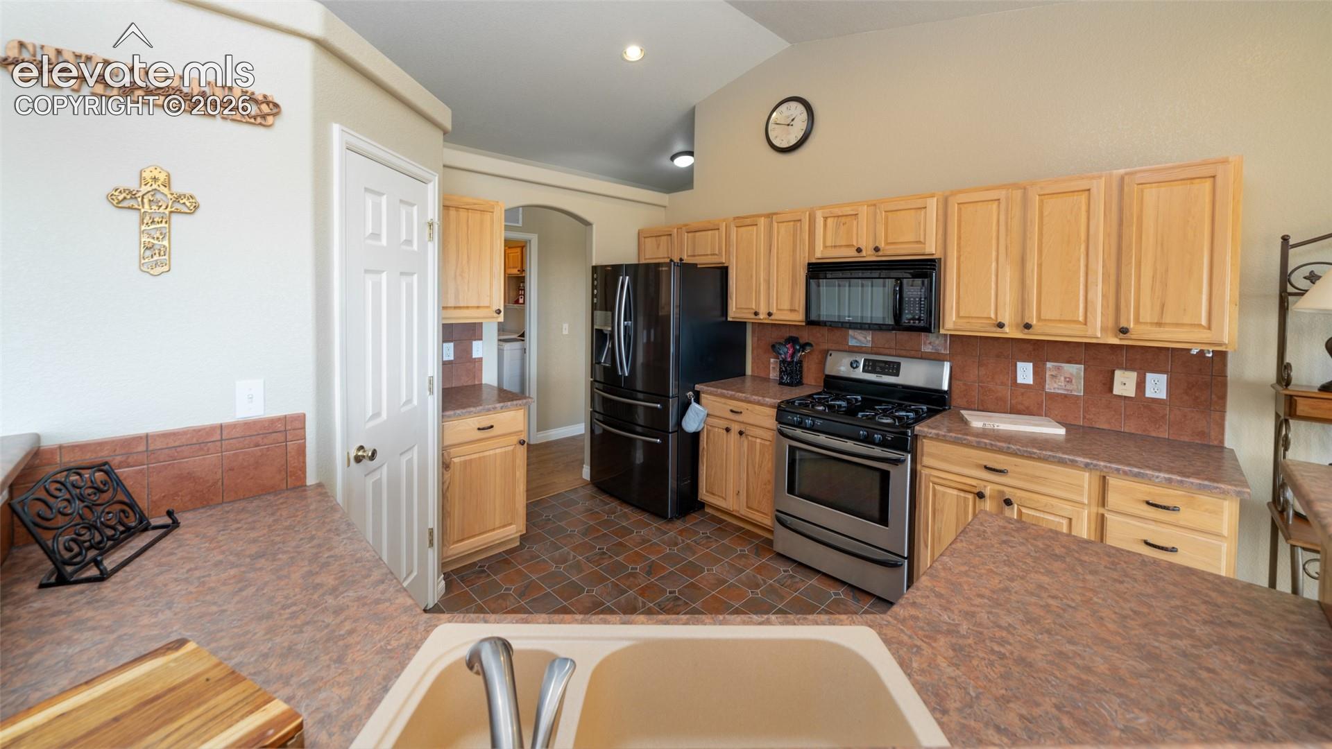 Listing photo 6 for 12213 Rio Secco Road