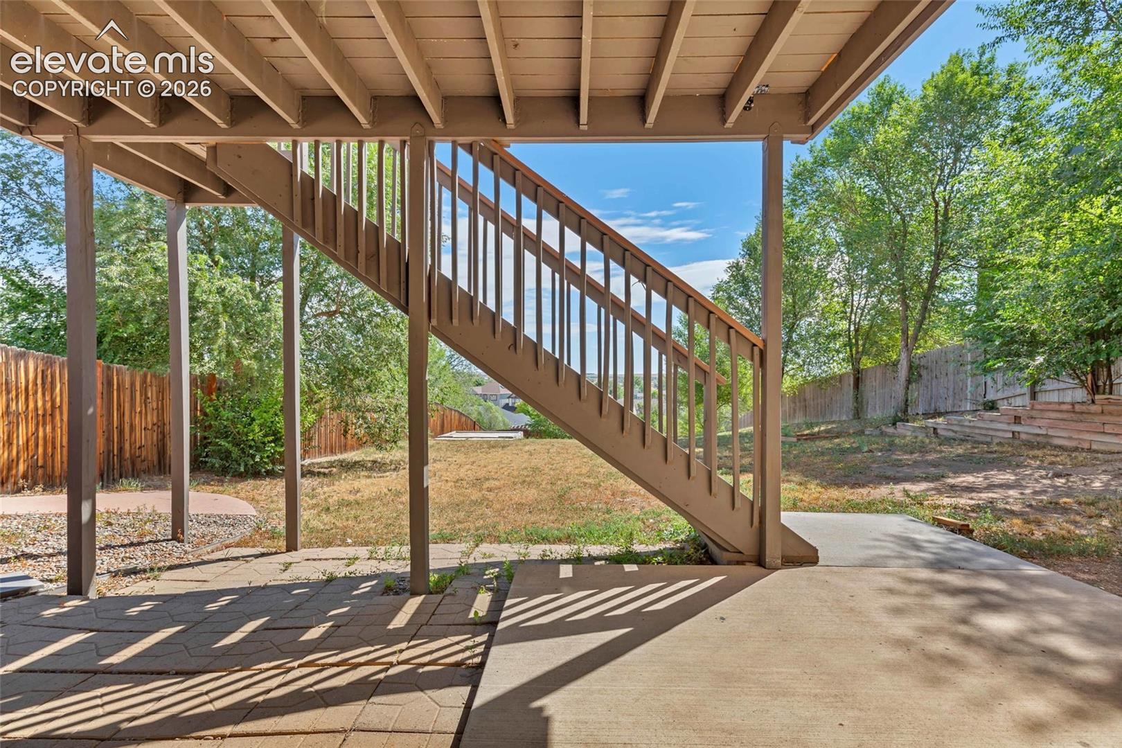 Listing photo 38 for 1204 White Stone Way