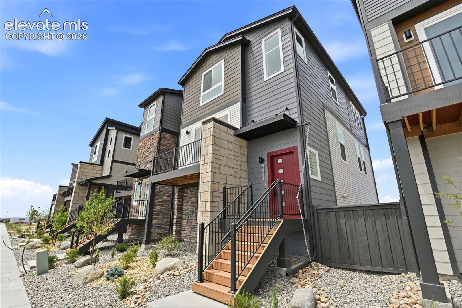 9432 Traveler Terrace