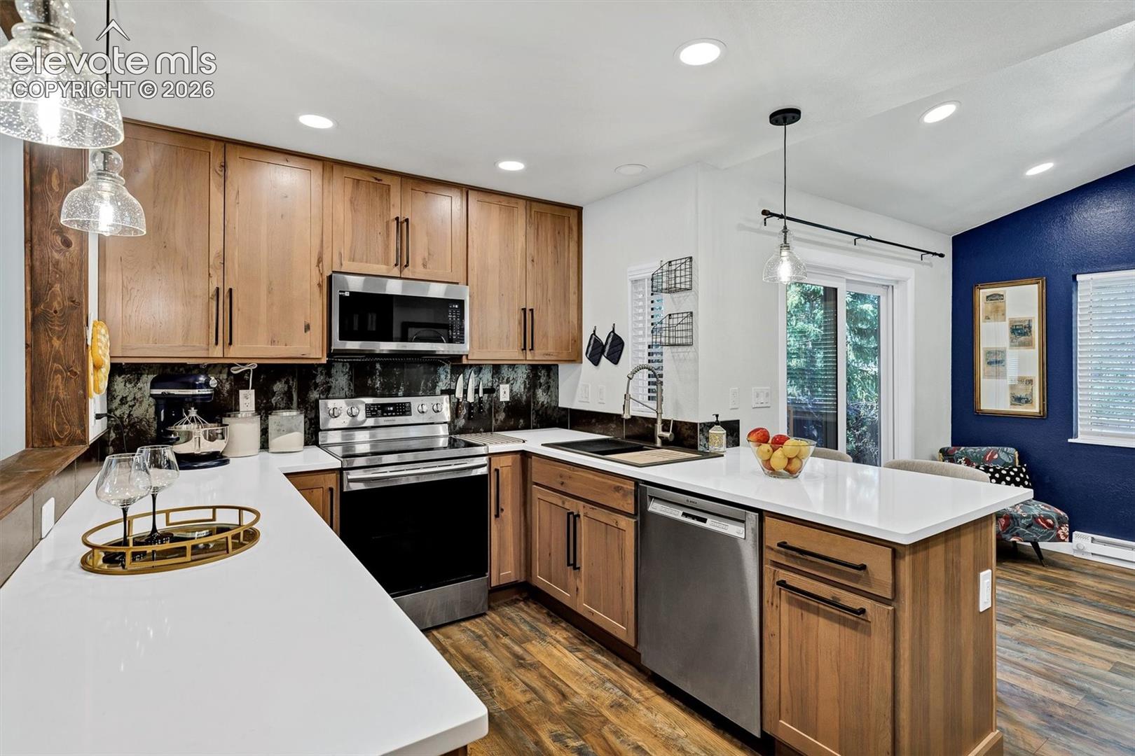 Listing photo 9 for 5168 Austerlitz Drive