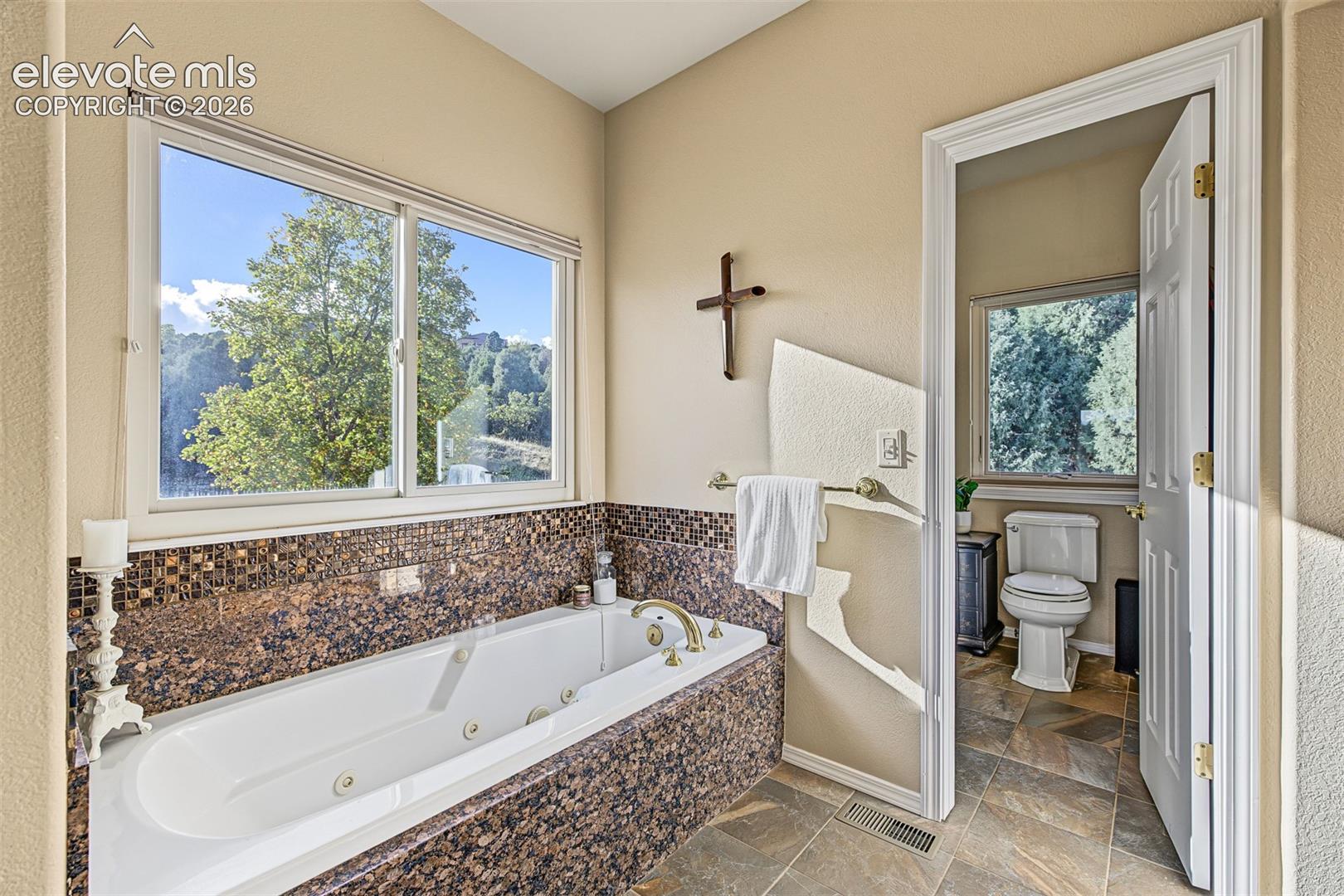 Listing photo 19 for 3530 Twisted Oak Circle